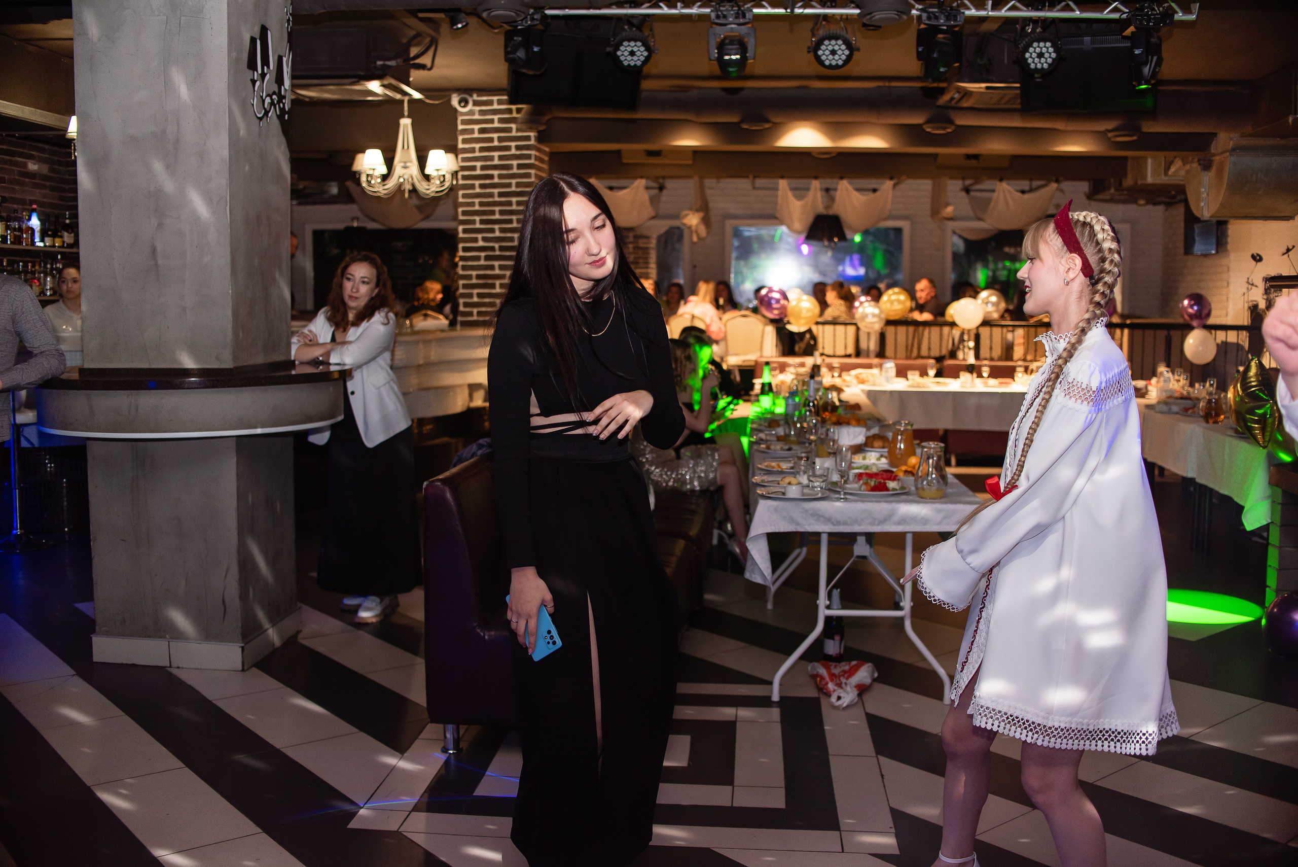 Выпускной 11 класс, РЦ «Ривьера». Фотограф Галина Рагозина