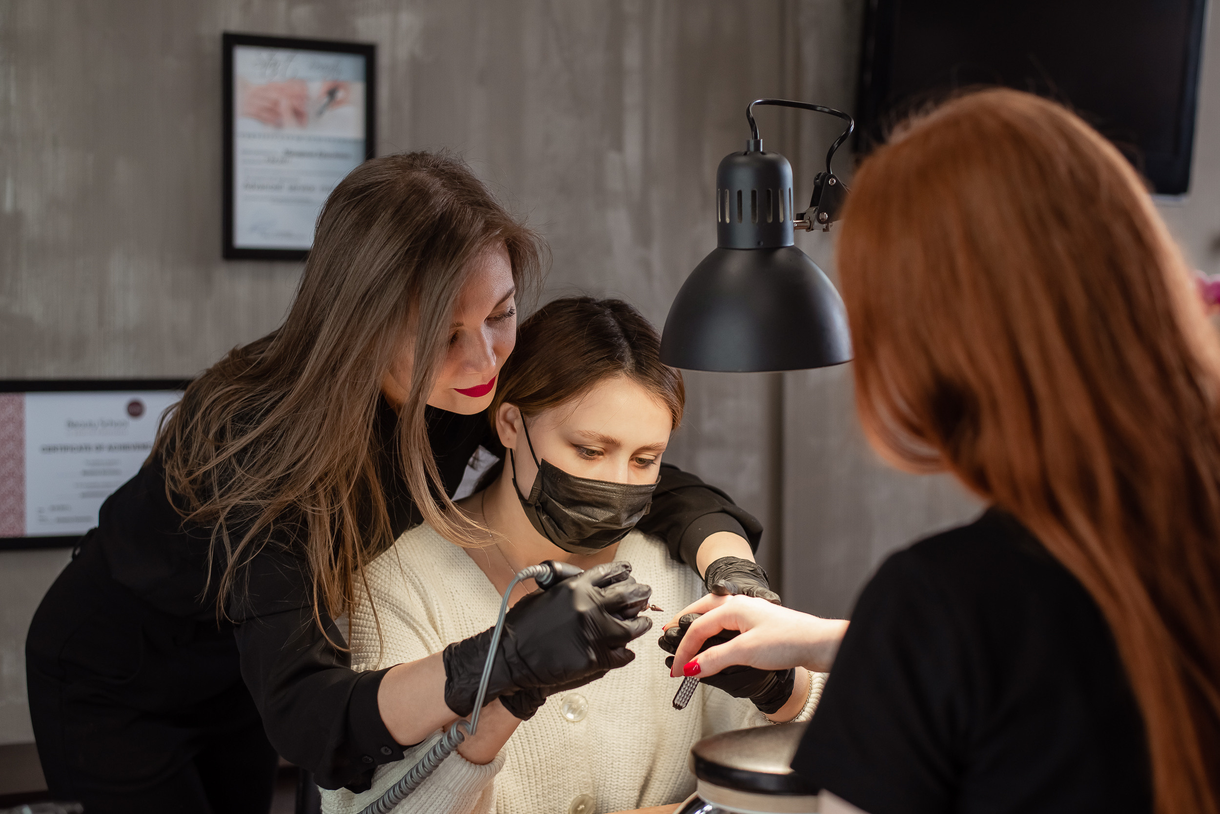 Nail master. Фотограф Галина Рагозина