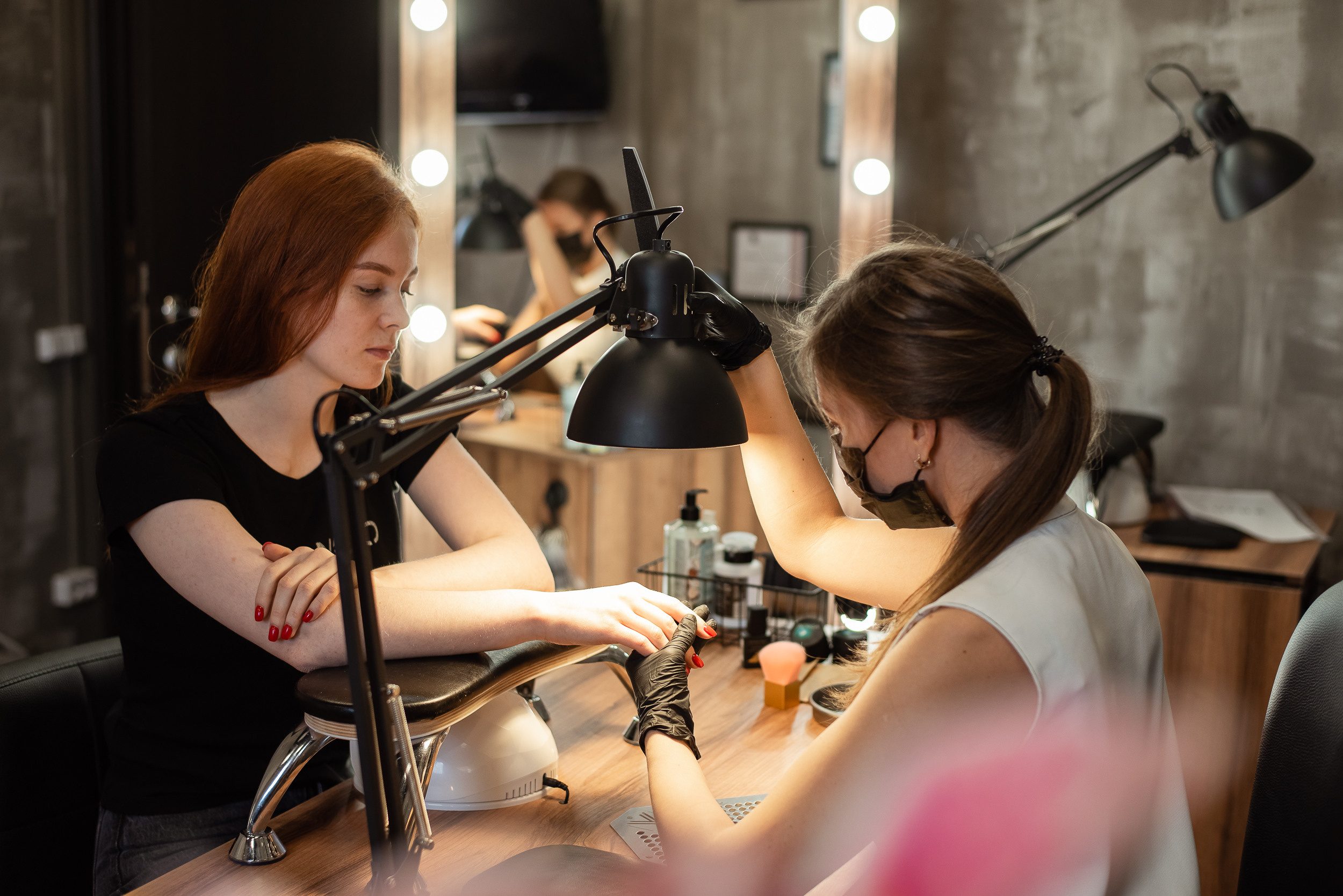 Nail master. Фотограф Галина Рагозина