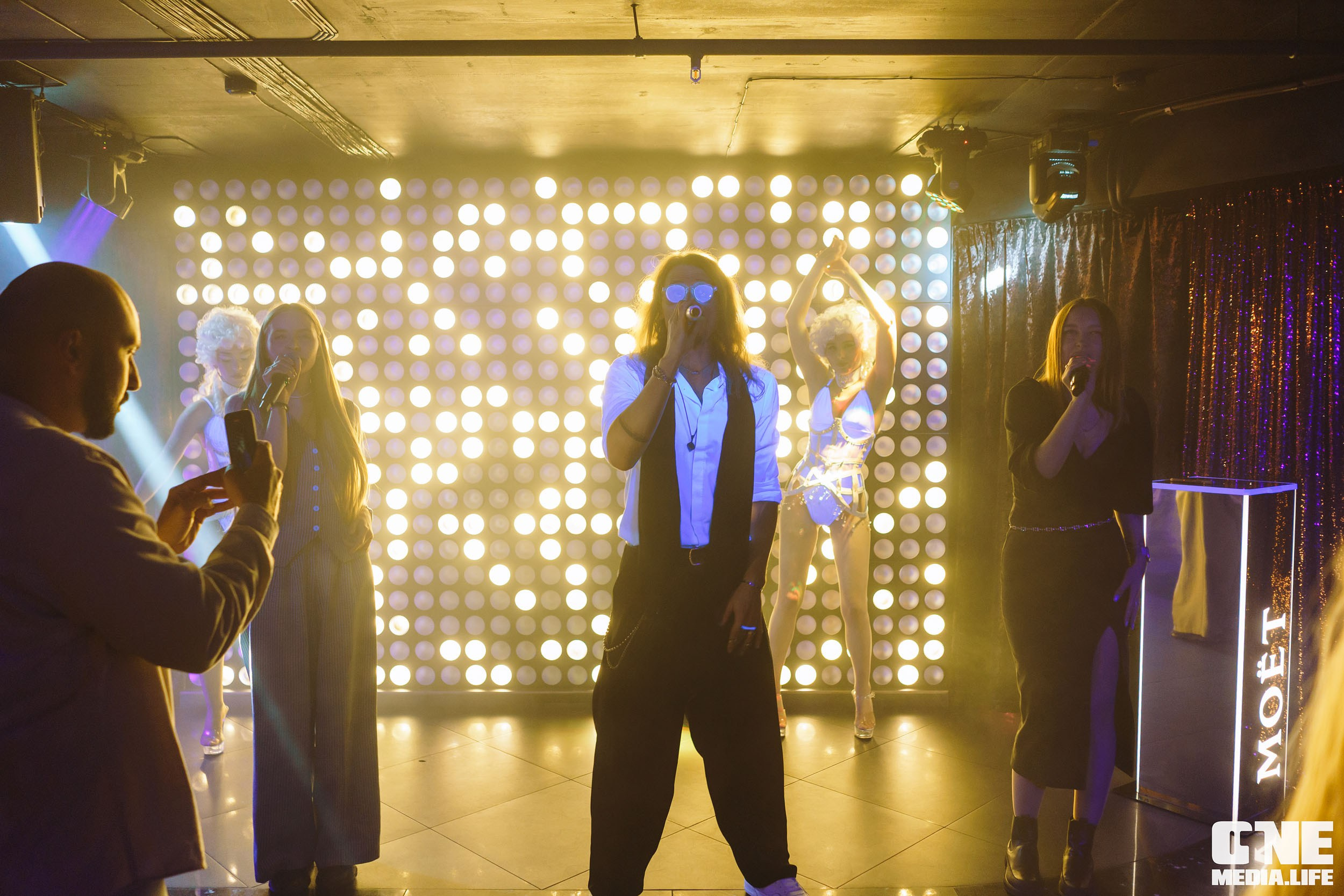 Фоторепортаж из караоке-клуба Эйфория. One Media Life: фоторепортажи, фотоотчеты с мероприятий и заведений