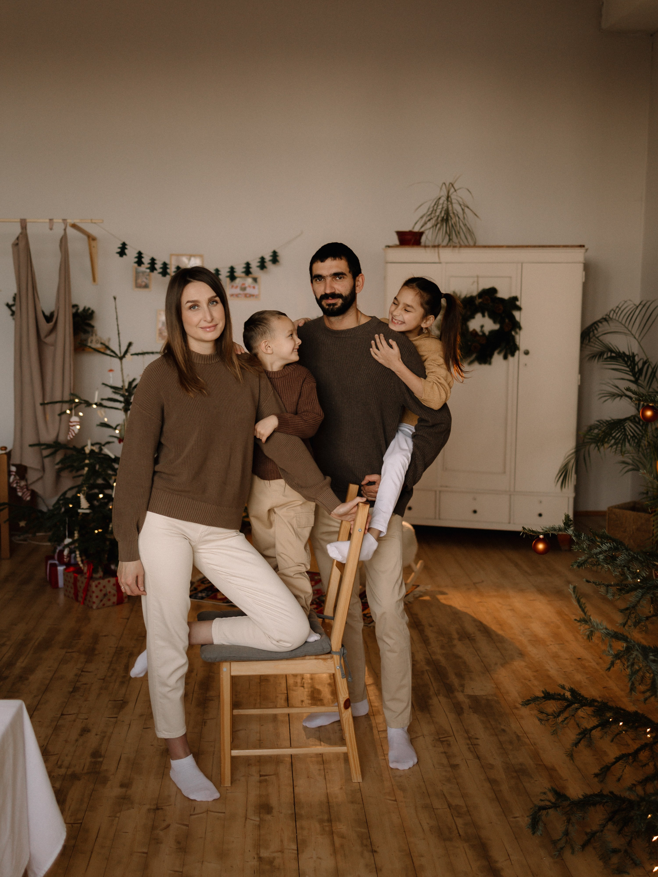 Новогодняя в «Loft Potolok» — 1. Семейный фотограф в Краснодаре Храмова Анна