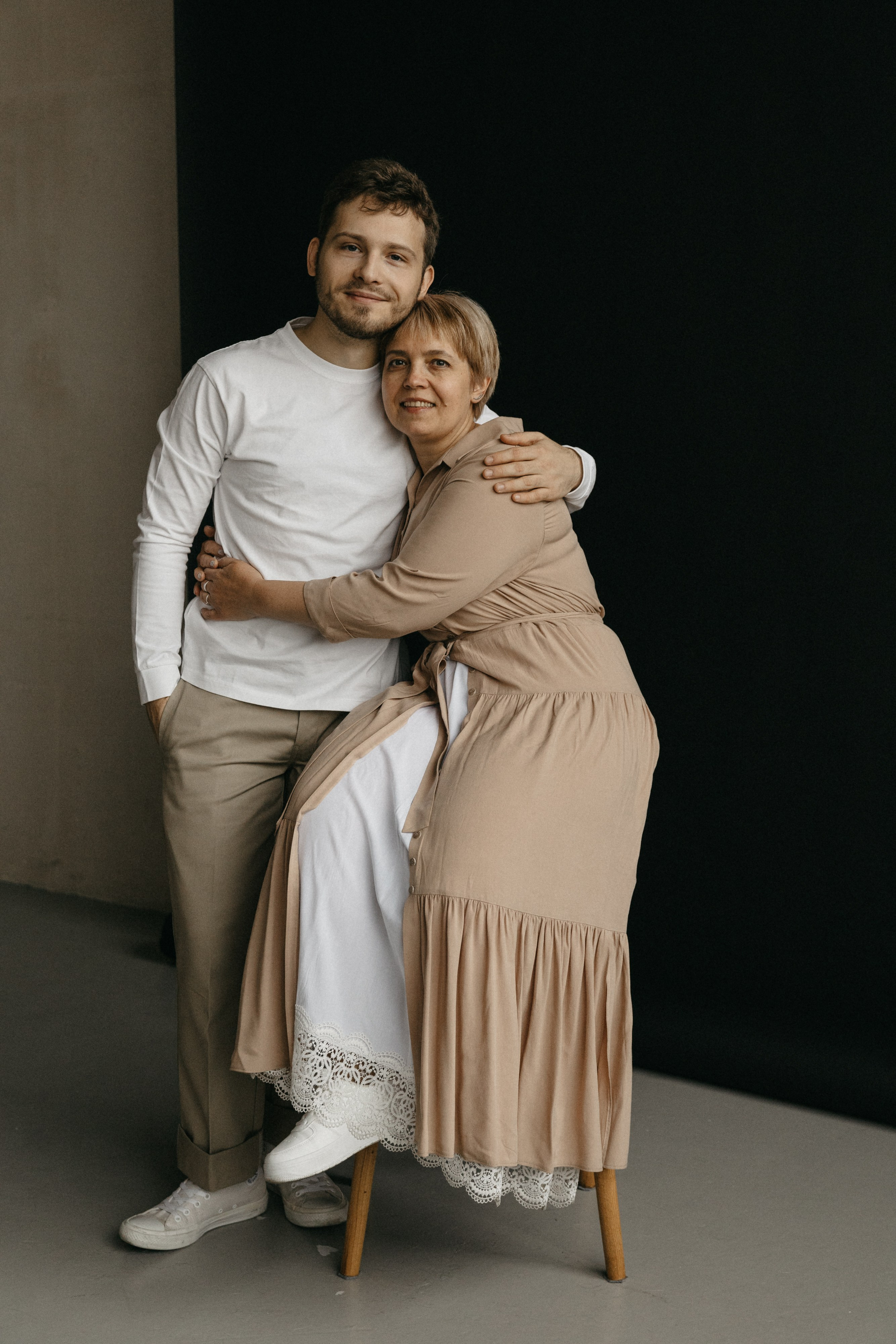 Алена, Виталик, Аня, Сэм. Главная