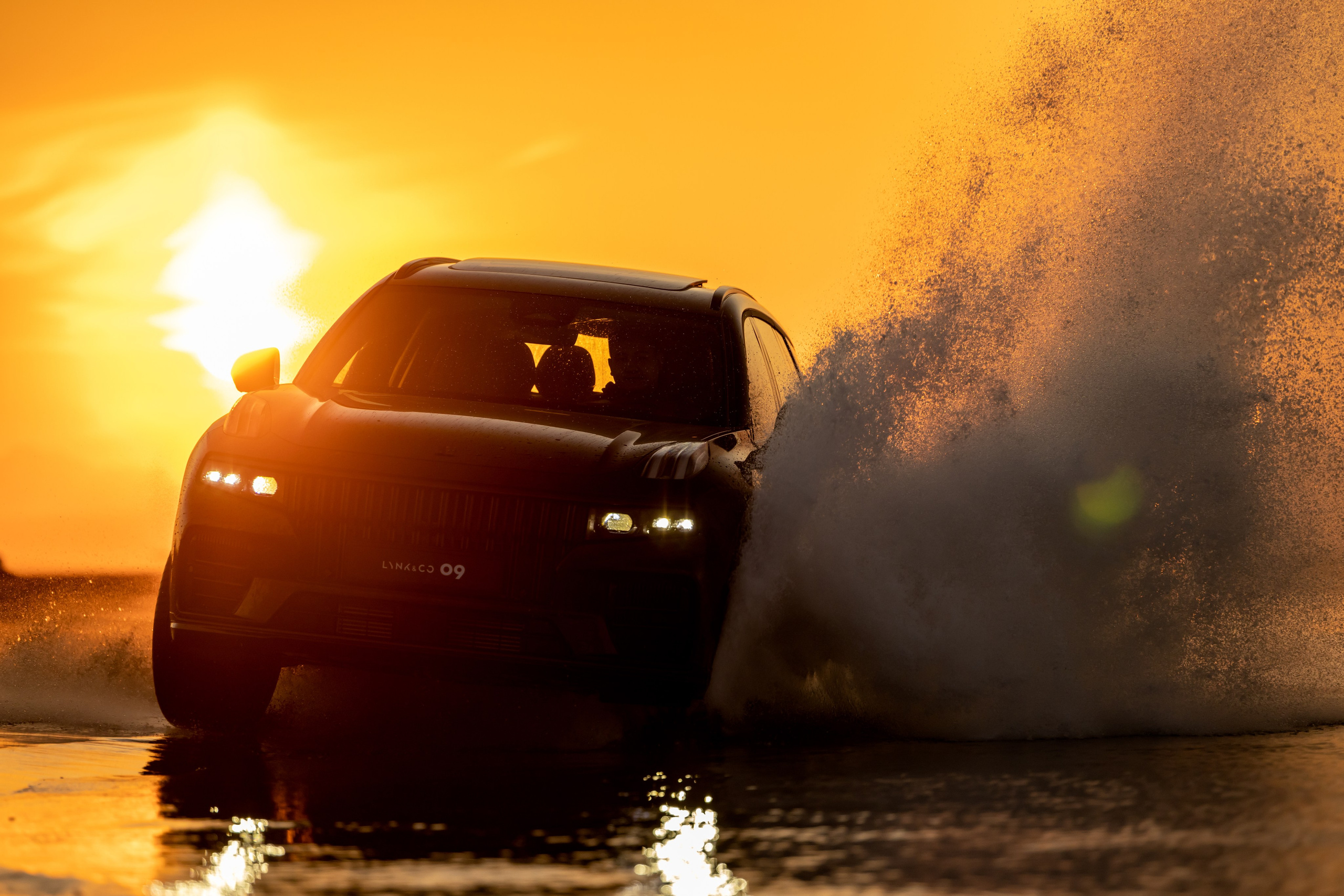 Тест-драйв LYNK & CO. Кристина Шнайдер репортажный фотограф Алматы