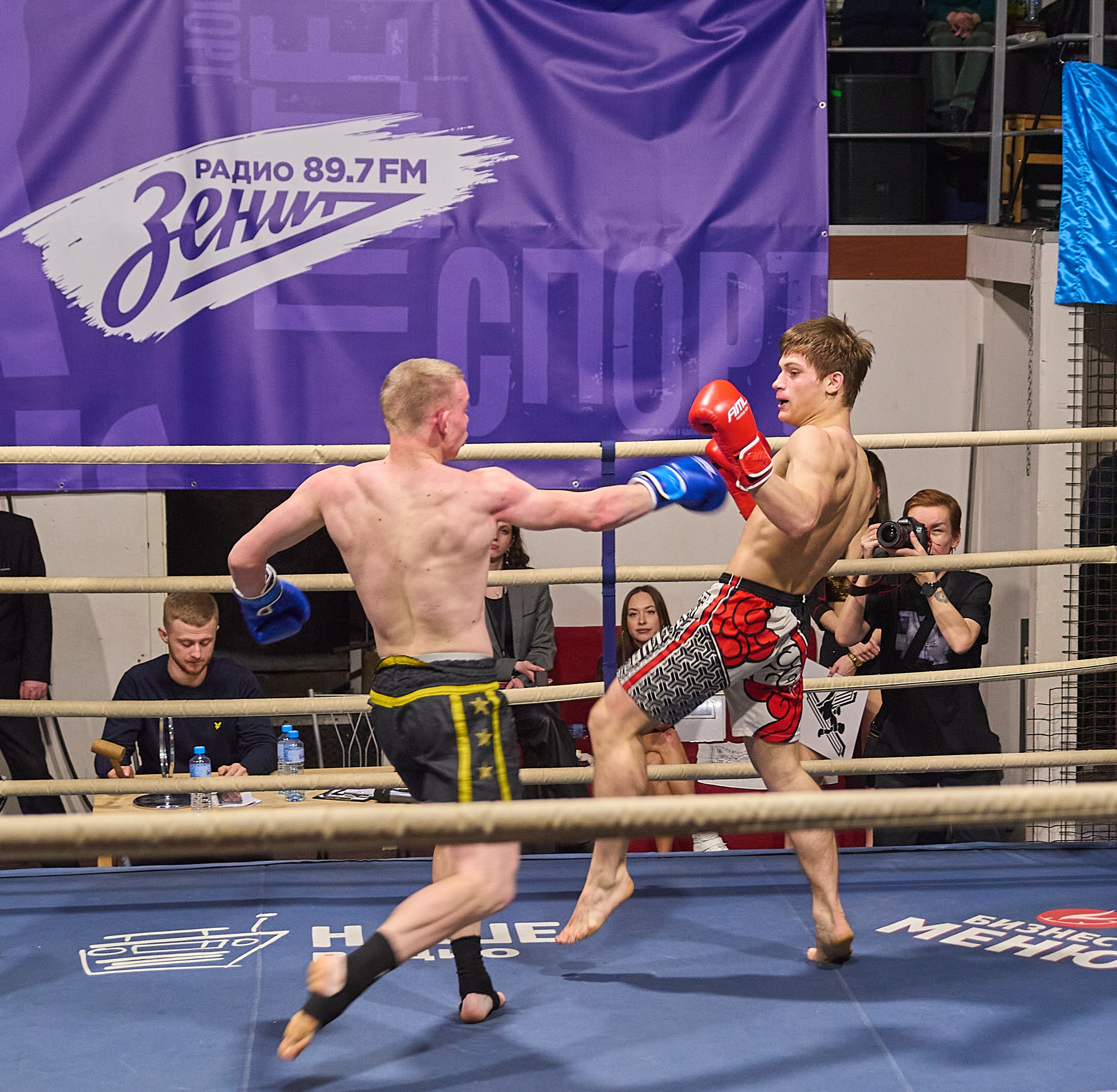 «Ультиматум удара» — бокс. Профессиональный спортивный фотограф в Санкт-Петербурге