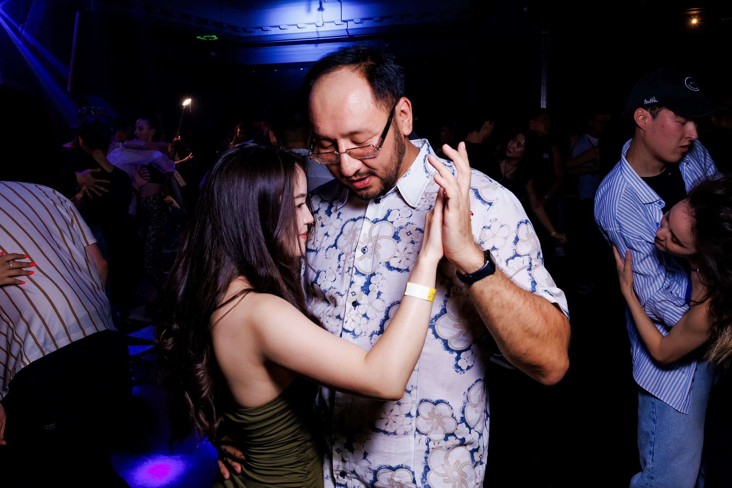 Bachata Party by Hola Dance. Репортажный фотограф в Алматы Каюпов Сержан