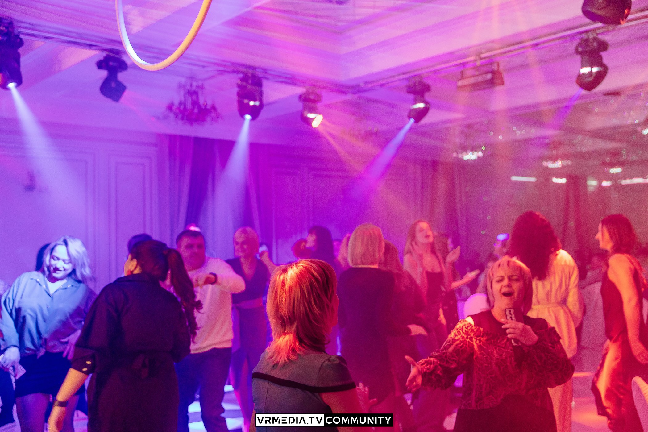 Международный женский день в ресторане «Лазурный Берег»