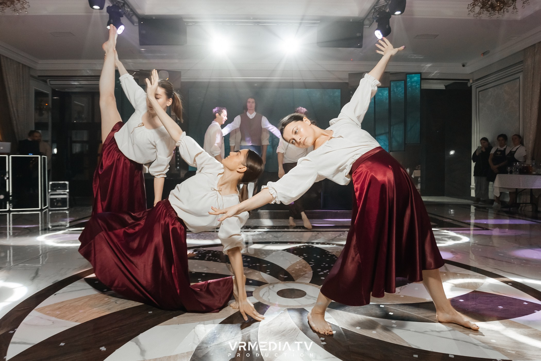 Новогодний вечер в ресторане «Лазурный Берег»