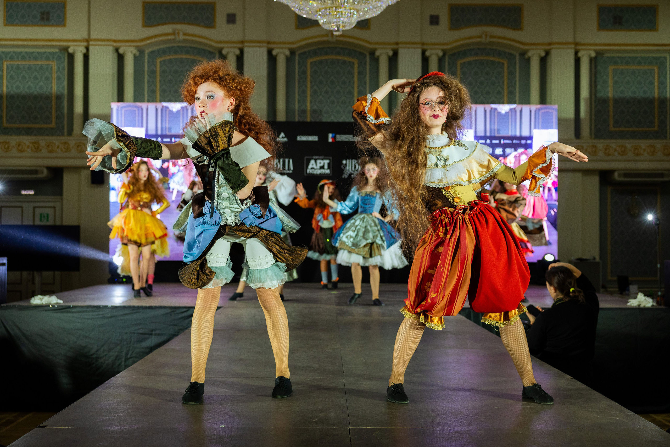 Арт-подиум «Цвета Удмуртии». Показ мод [25/10/24]. Фотограф Виноградов Константин