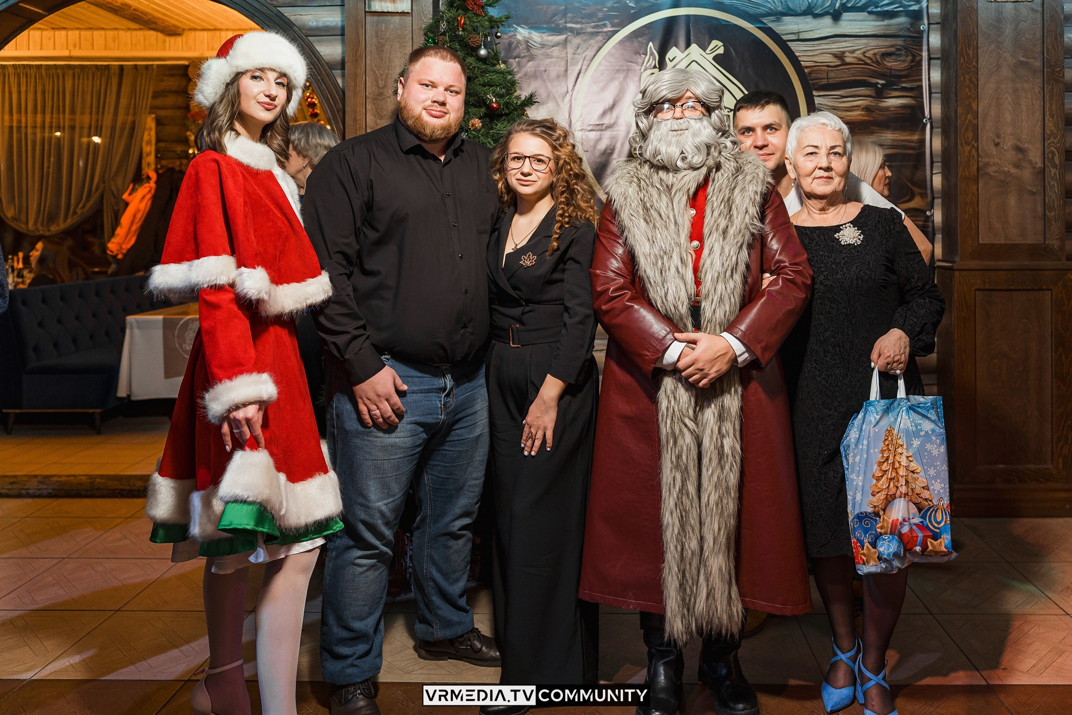 Новогодний вечер у «Петровича»