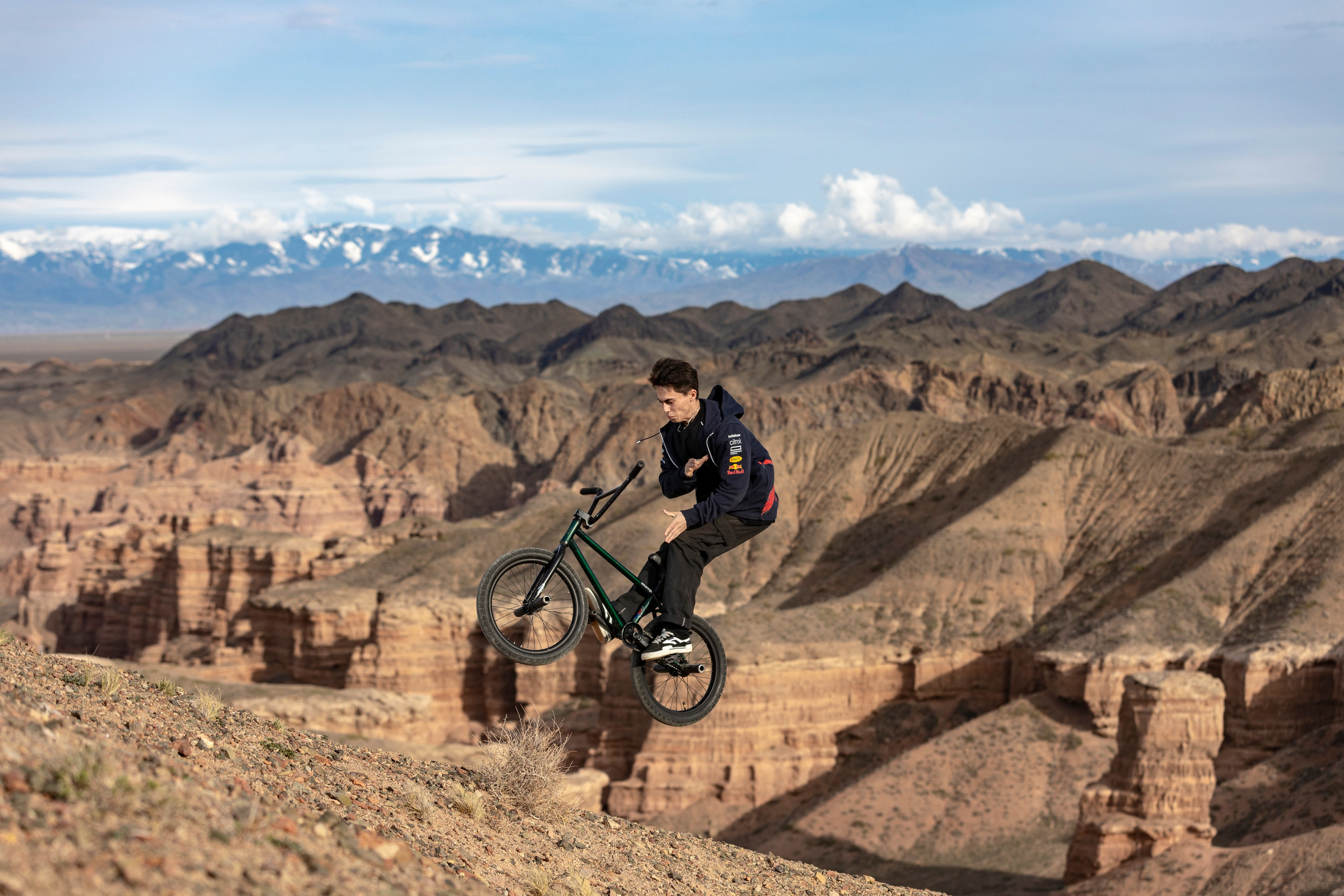 Action. Фотограф в Алматы Виктор Магдеев