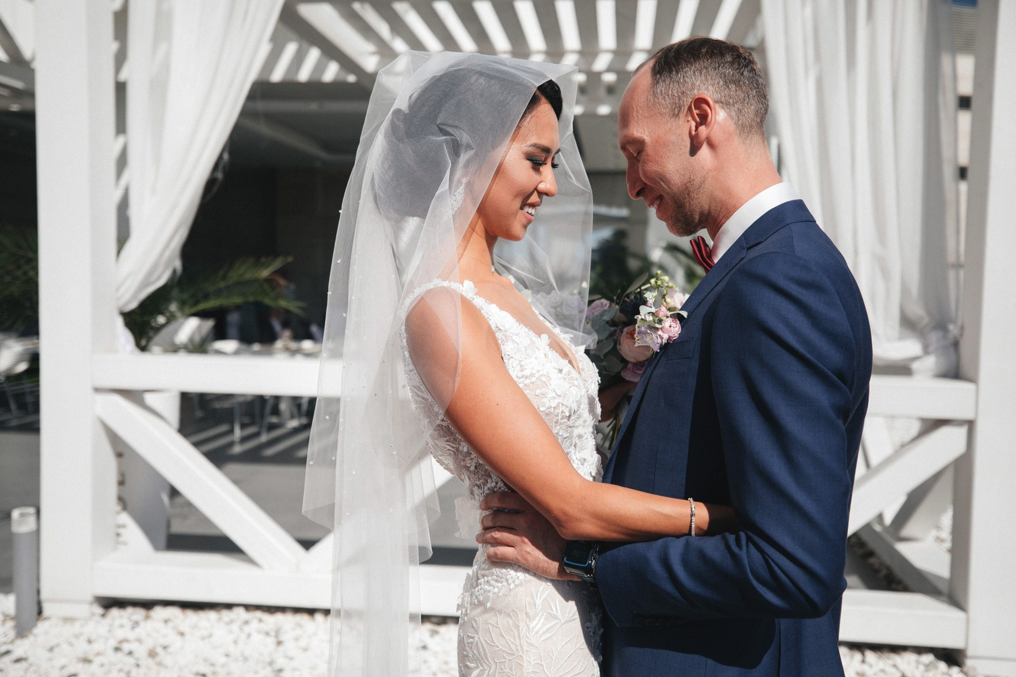 Свадебная фотосессия на вилле в Сочи. Свадебный, репортажный фотограф Дмитрий Макарченко