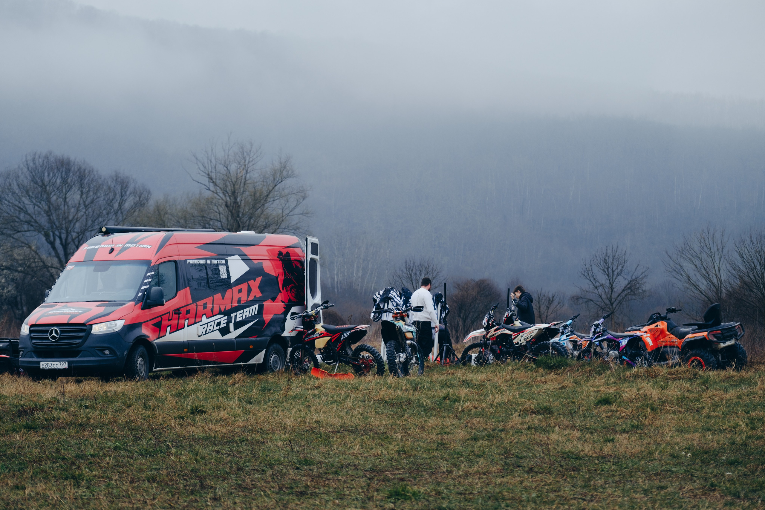 Эндуро Фест от Shamax Motors (Краснодар). Свадебный фотограф Денис Ожигин в Краснодаре и крае. Эмоциональная и стильная съемка вашего дня