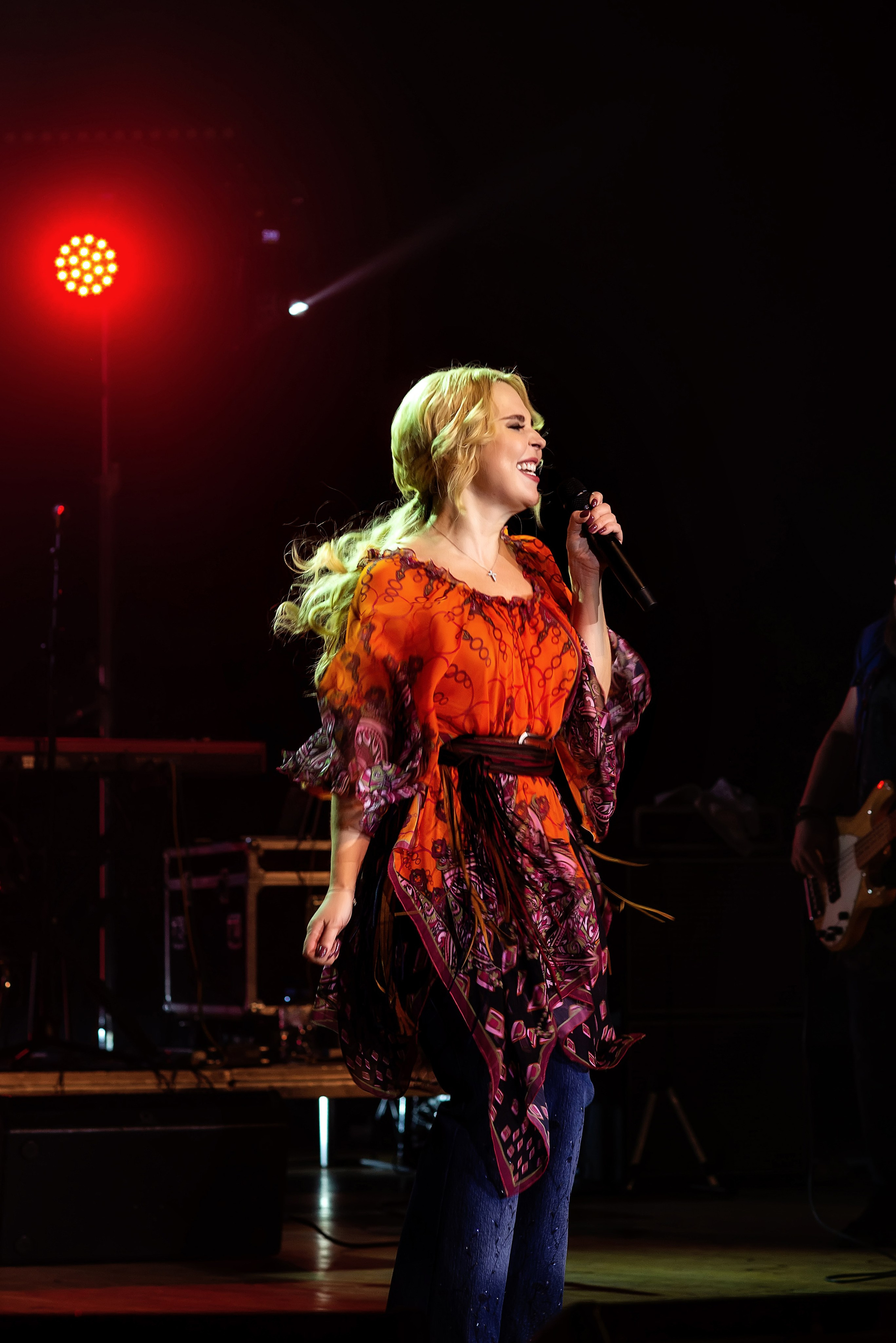 Концерт Пелагеи. Школьный, фэшн фотограф в Тюмени и в России Ирина Королева