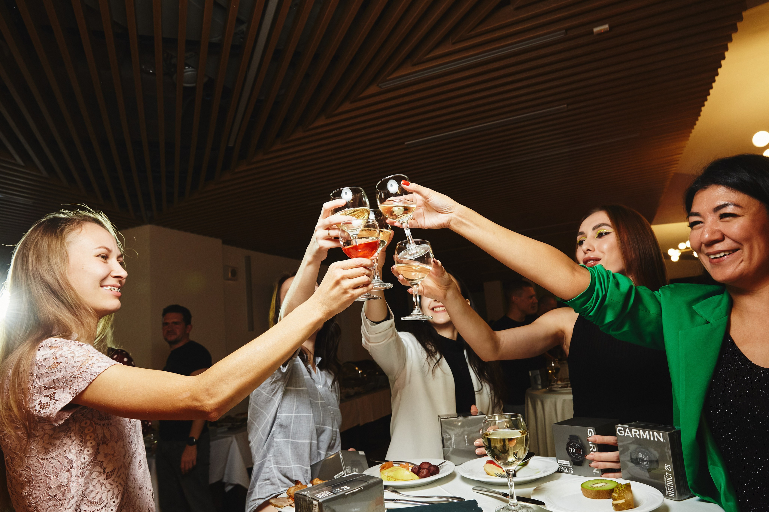 Фотограф на тимбилдинг: спортивное командообразование за городом. КонТайм: профессиональная съемка для организаций