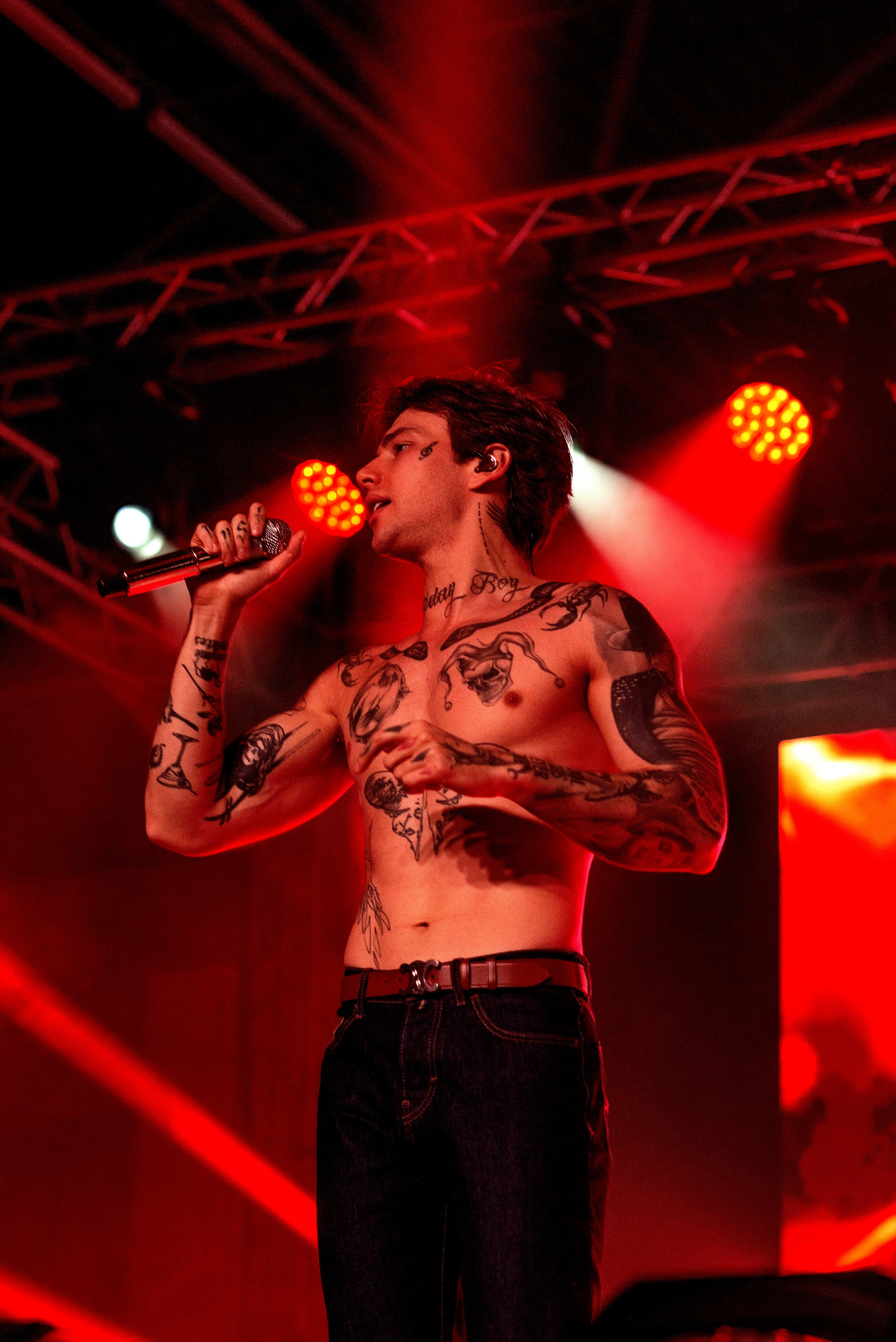 Концерт Хolidayboy. Школьный, фэшн фотограф в Тюмени и в России Ирина Королева