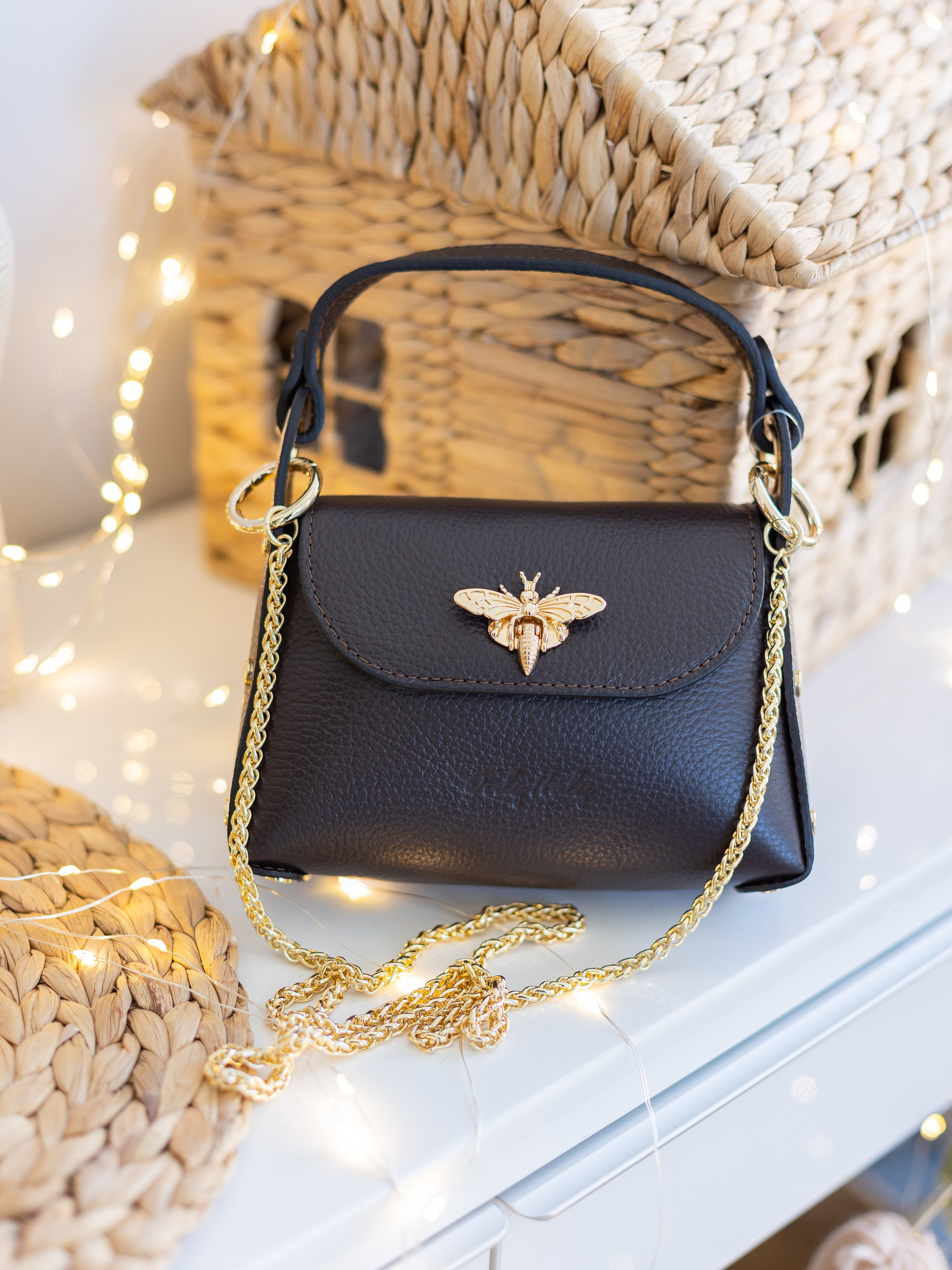 Предметная съёмка сумок для маркетплейсов. Предметный фотограф в Симферополе Антон Катунин