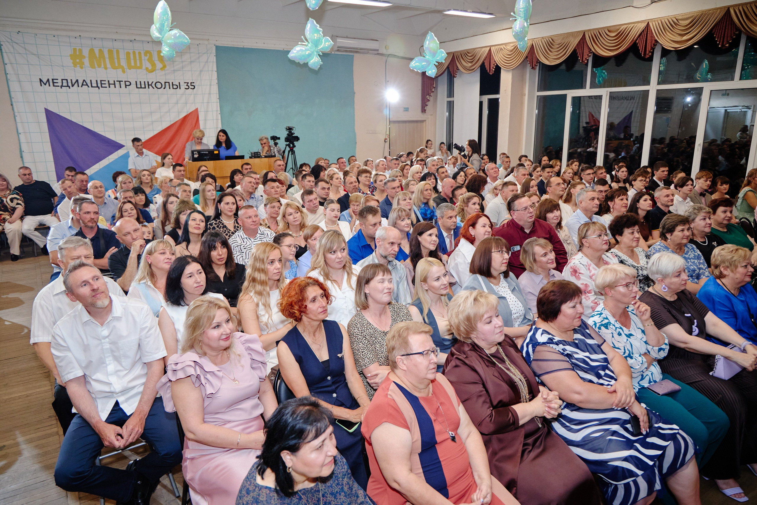 Выпускной 35 Сош. Фотограф Выпускные альбомы Таганрог Сергей Коробченко