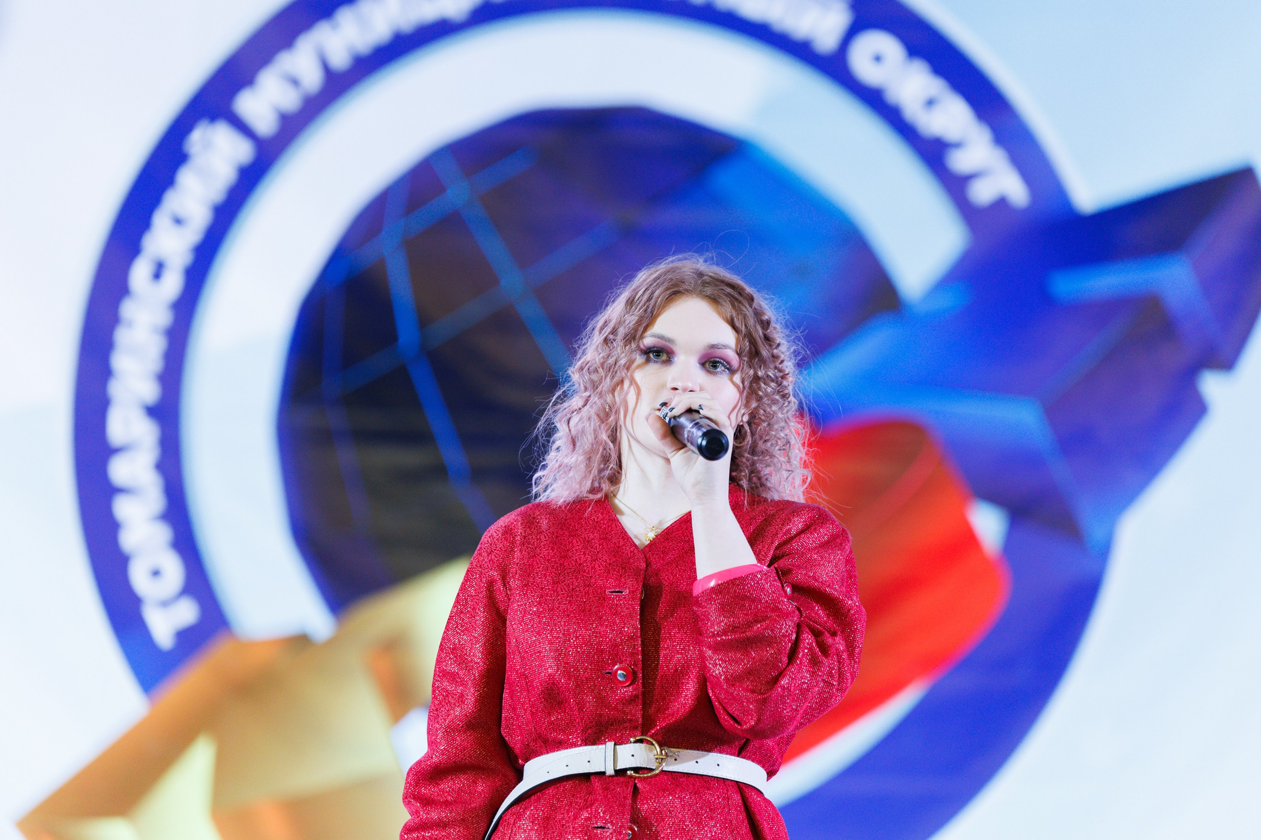 Школьный КВН в Томари. Свадебный, семейный и репортажный фотограф в Южно-Сахалинске Артур Петросян