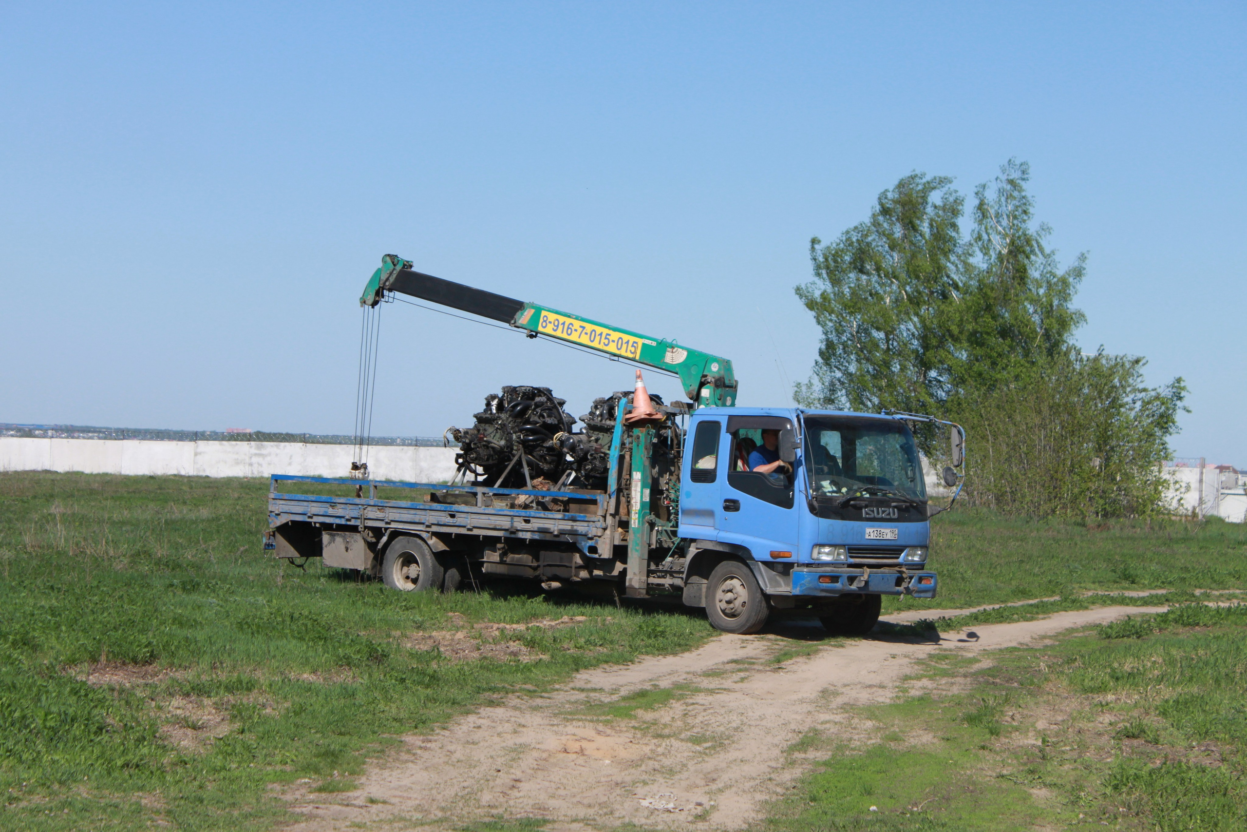 Ил-14Т «Голубая Мечта» работы в Тушино (2011 г.). Фотоальбом показывающий увлекательный мир авиации и мир медведей Андрея Иванова