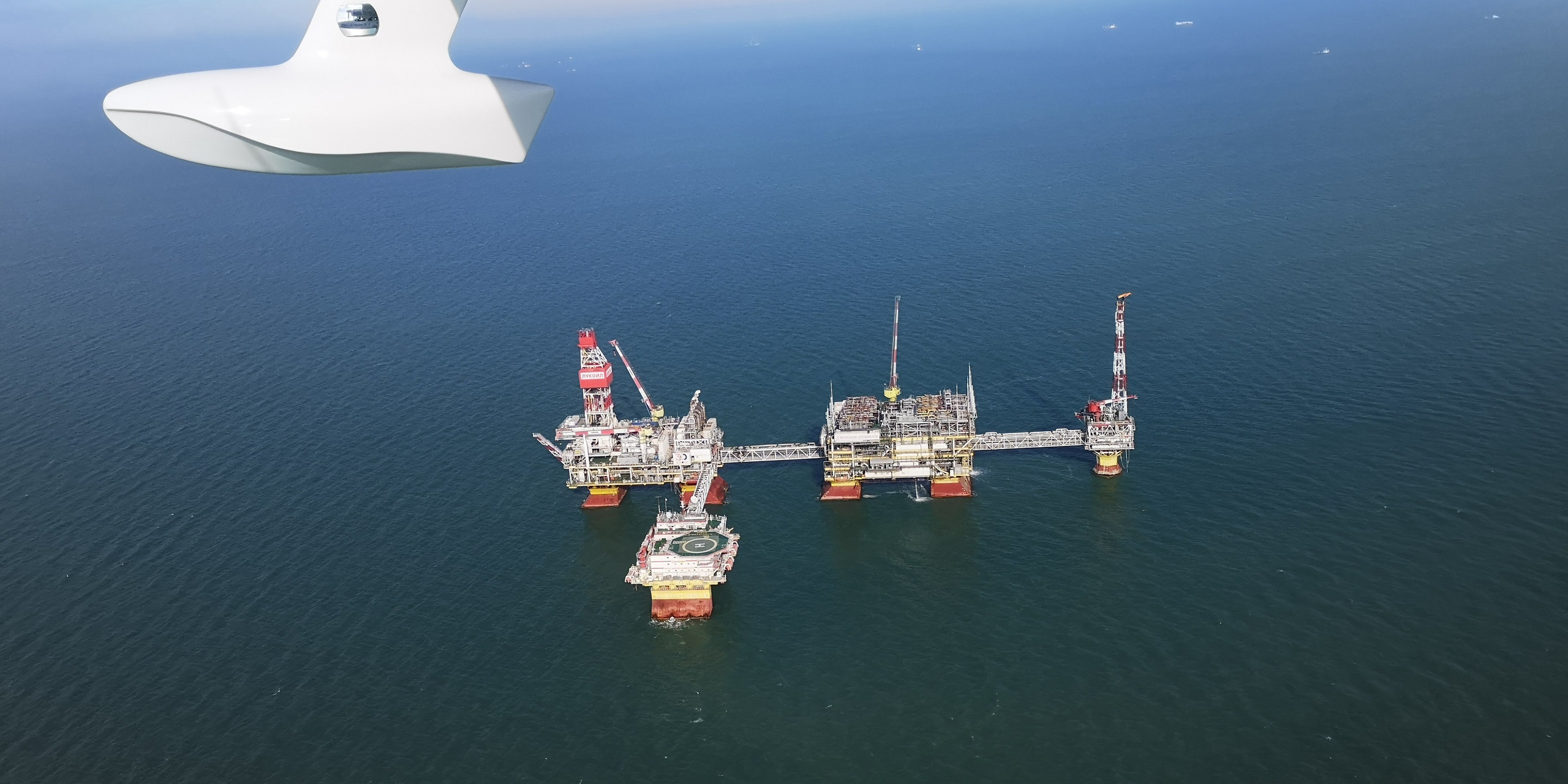 Каспийское море (наука на Ла-8) (2021 г.). Фотоальбом показывающий увлекательный мир авиации и мир медведей Андрея Иванова