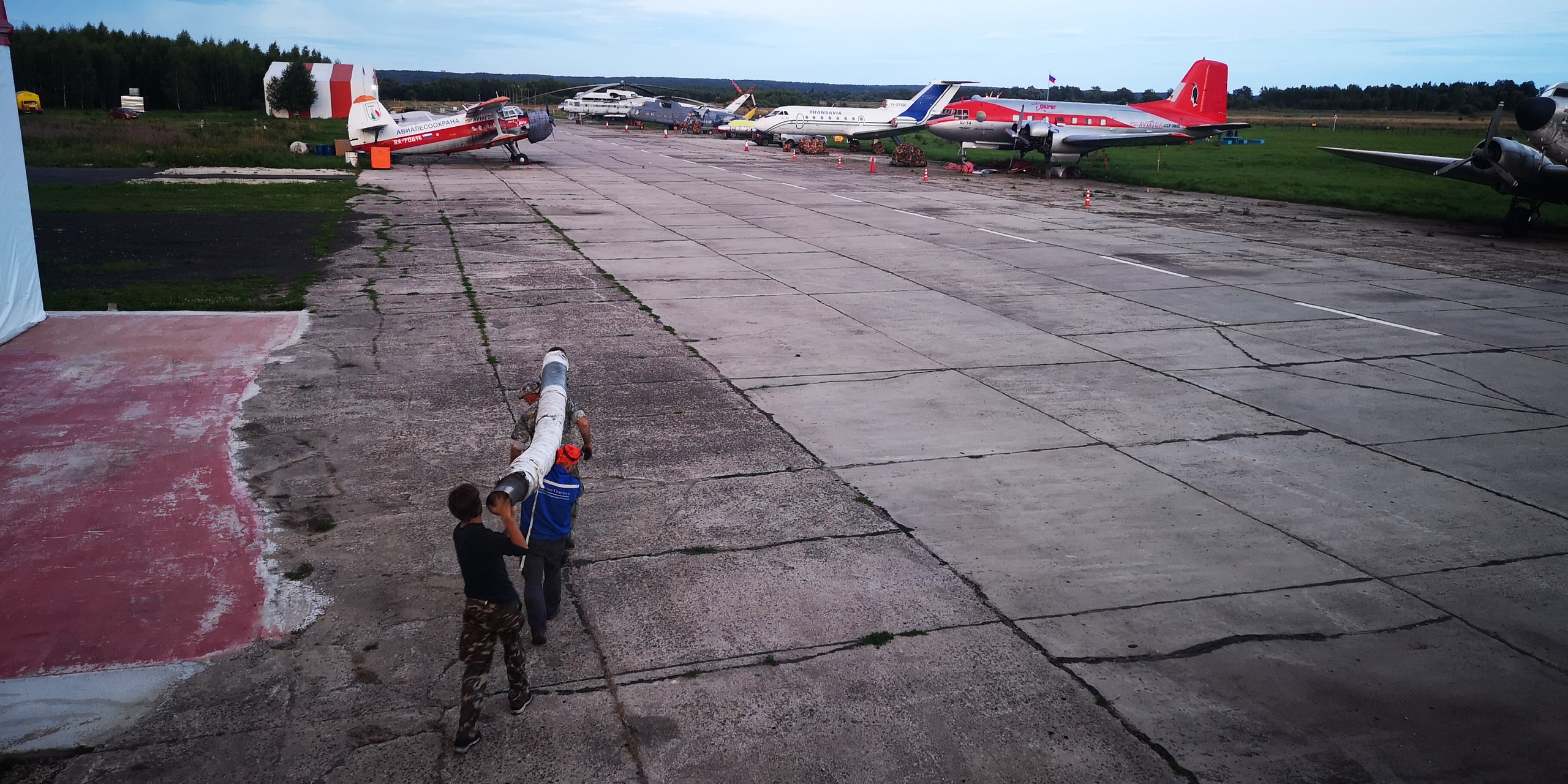 Ил-14Т «Голубая Мечта» (2019 г.). Фотоальбом показывающий увлекательный мир авиации и мир медведей Андрея Иванова