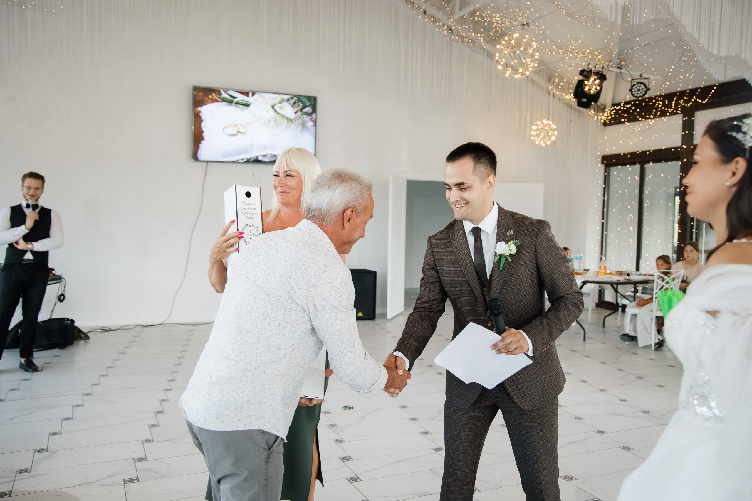 Кристина и Александр. Resches garten. Полный день. Свадебный фотограф в Хабаровске