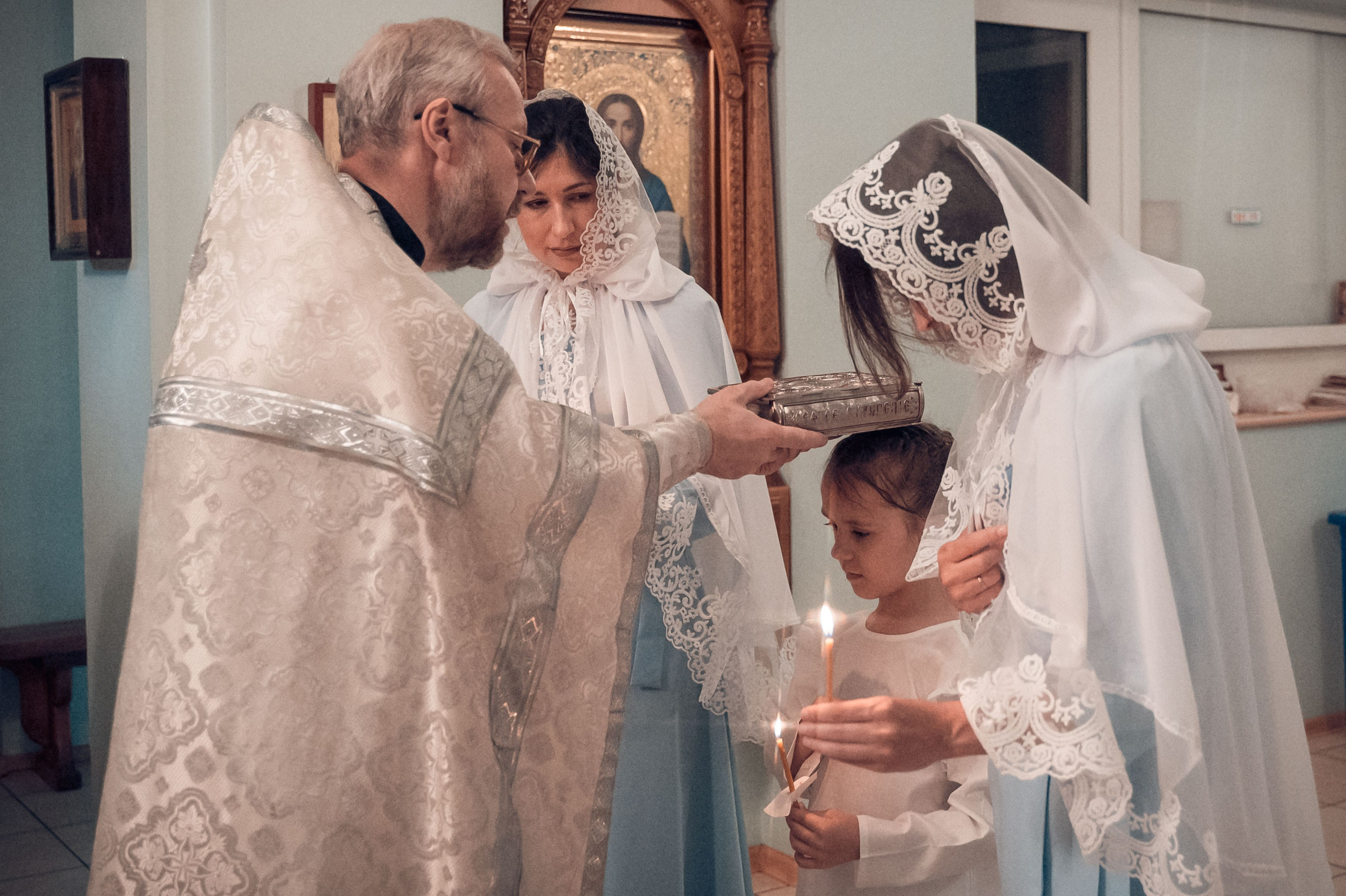 Таинство крещения Екатерины в Свято-Казанском храме. Фотограф на Таинство Венчания и Крещения в Краснодаре Абрамова Людмила