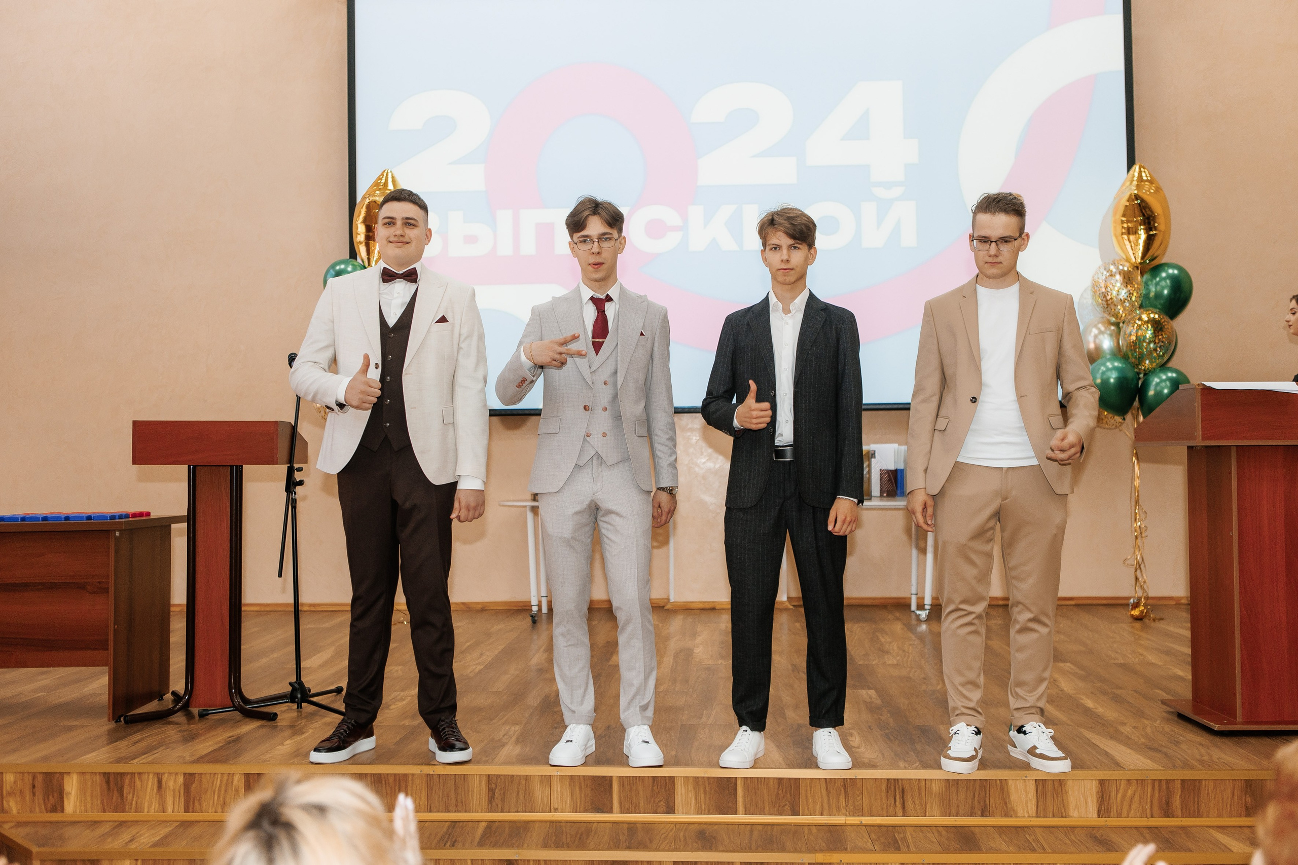 Выпускной Гимназия 12 2024 г. Свадебный и портретный Фотограф в Липецке Дмитрий Котюков