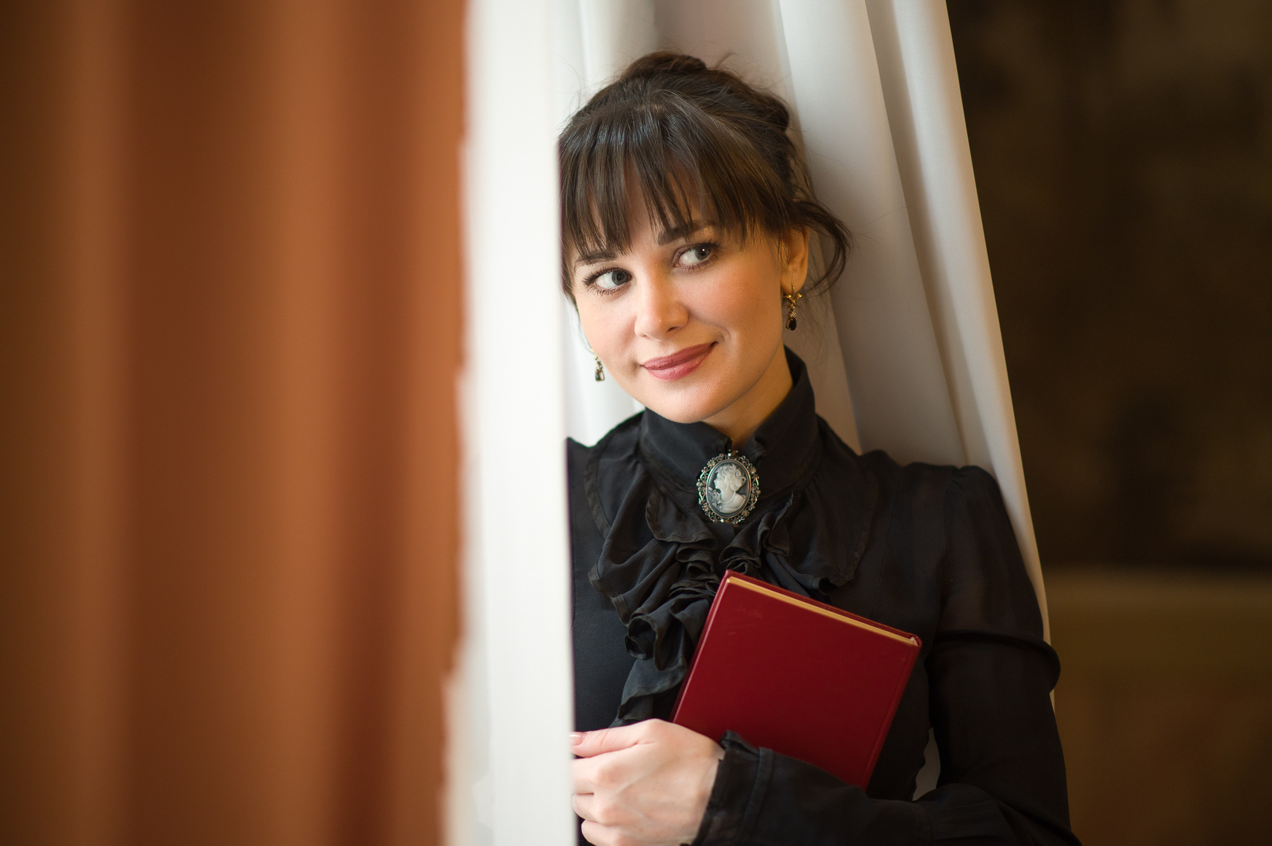 Фотосессия актрисы Весты Буркот в исторической Усадьбе Дурасовых. Портретный фотограф в Москве Алексей Михайлов