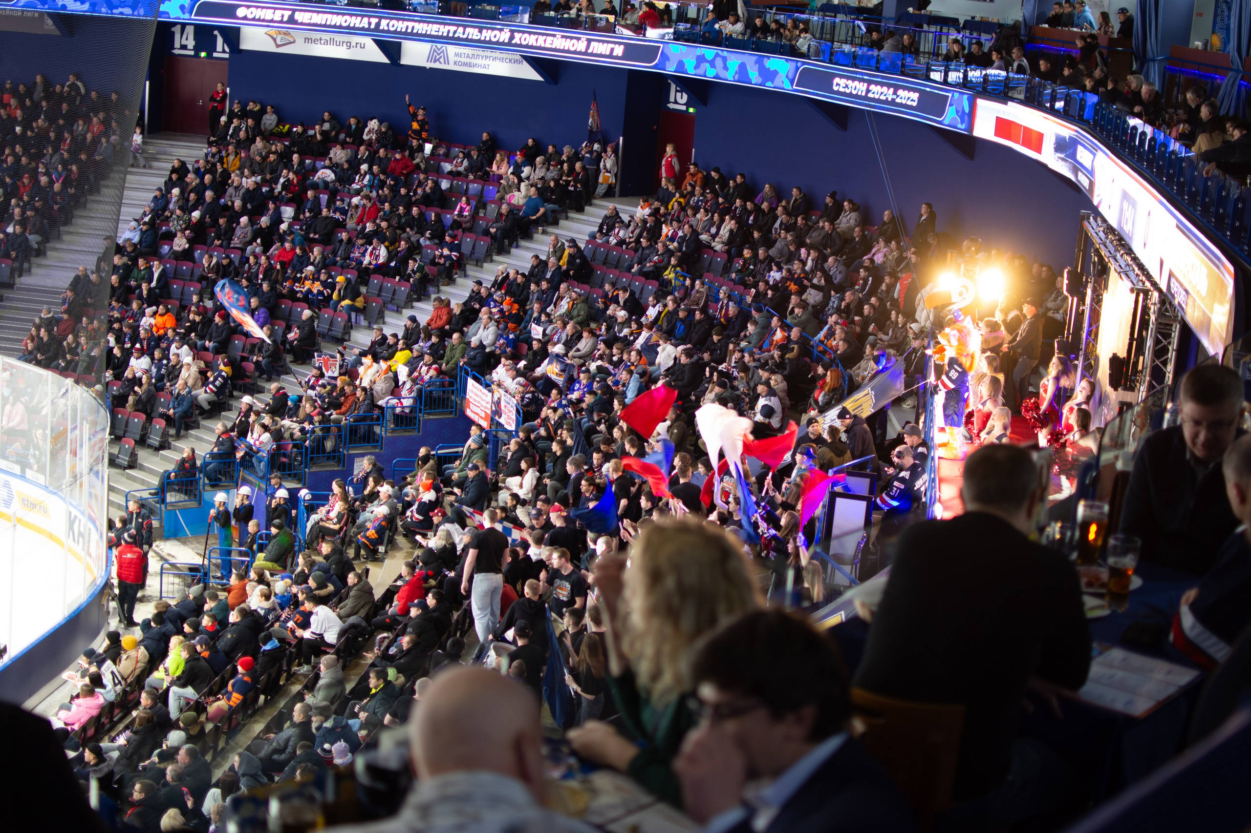 Призетация ТАНК в арене Металлург. Evgeniy Roslov