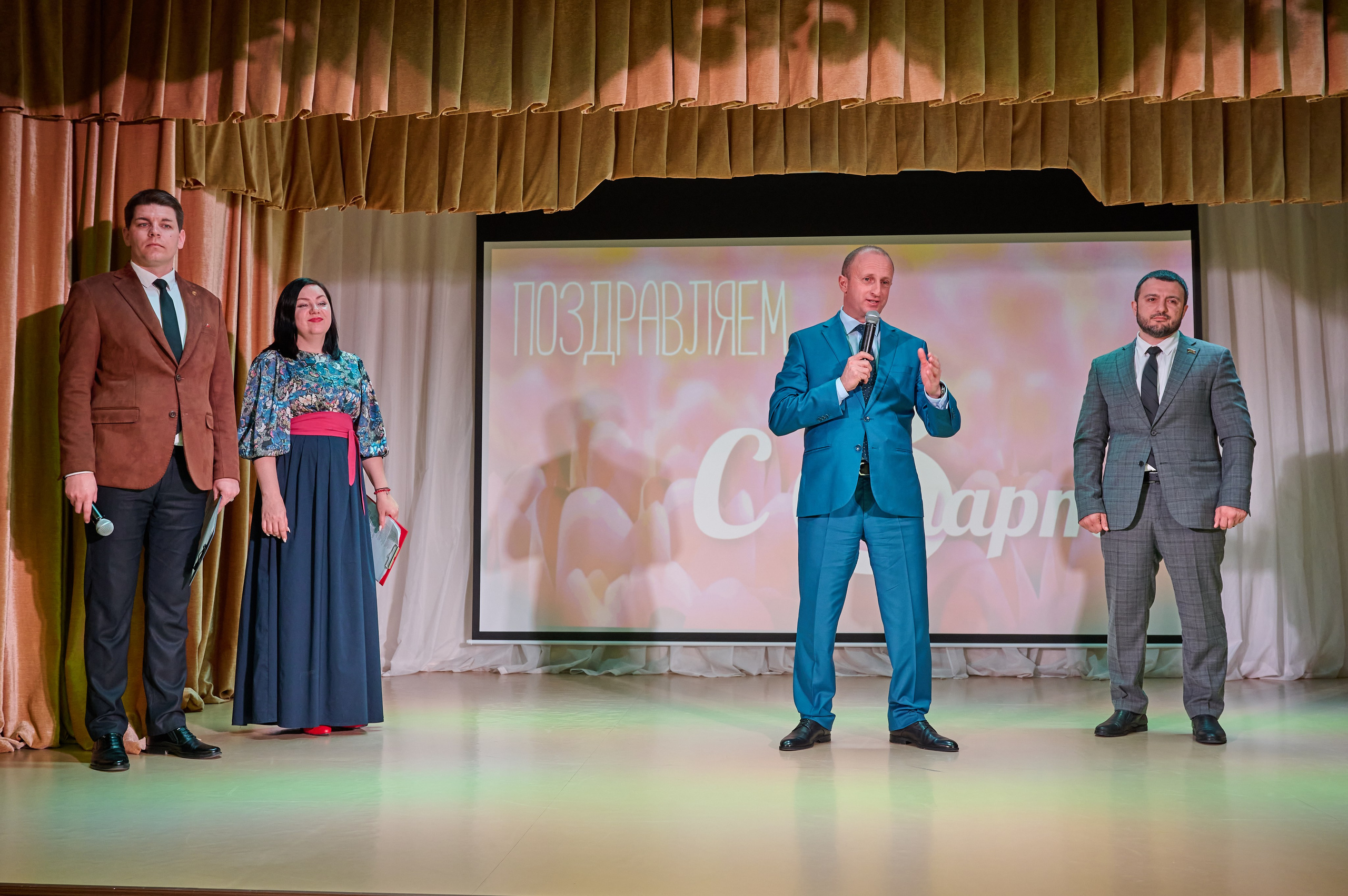 8 марта Виноградный. Жизнь курорта Кабардинка в фотографиях