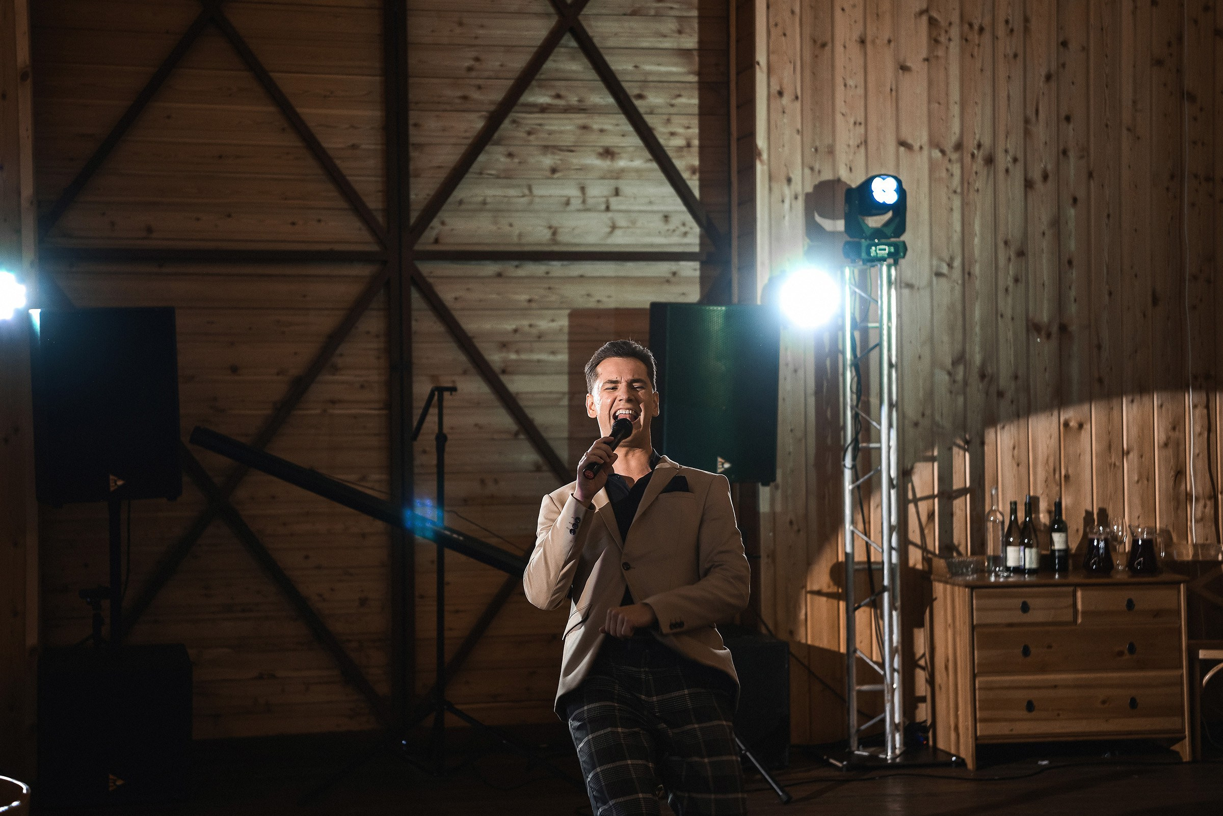 🌄 Демьян и Катя — свадьба в нацпарке "Столбы" | Веселый банкет и эпичные фото на скалах. 📸 Свадебный и семейный фотограф в Красноярске Тихомиров Евгений | 17 лет опыта | 800+ свадеб