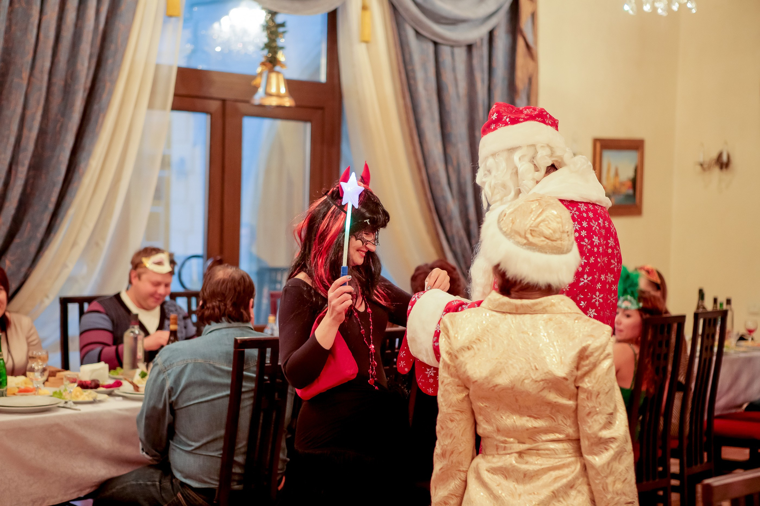 Корпоратив. Max Matvich and Victoria Basova are professionals in their field