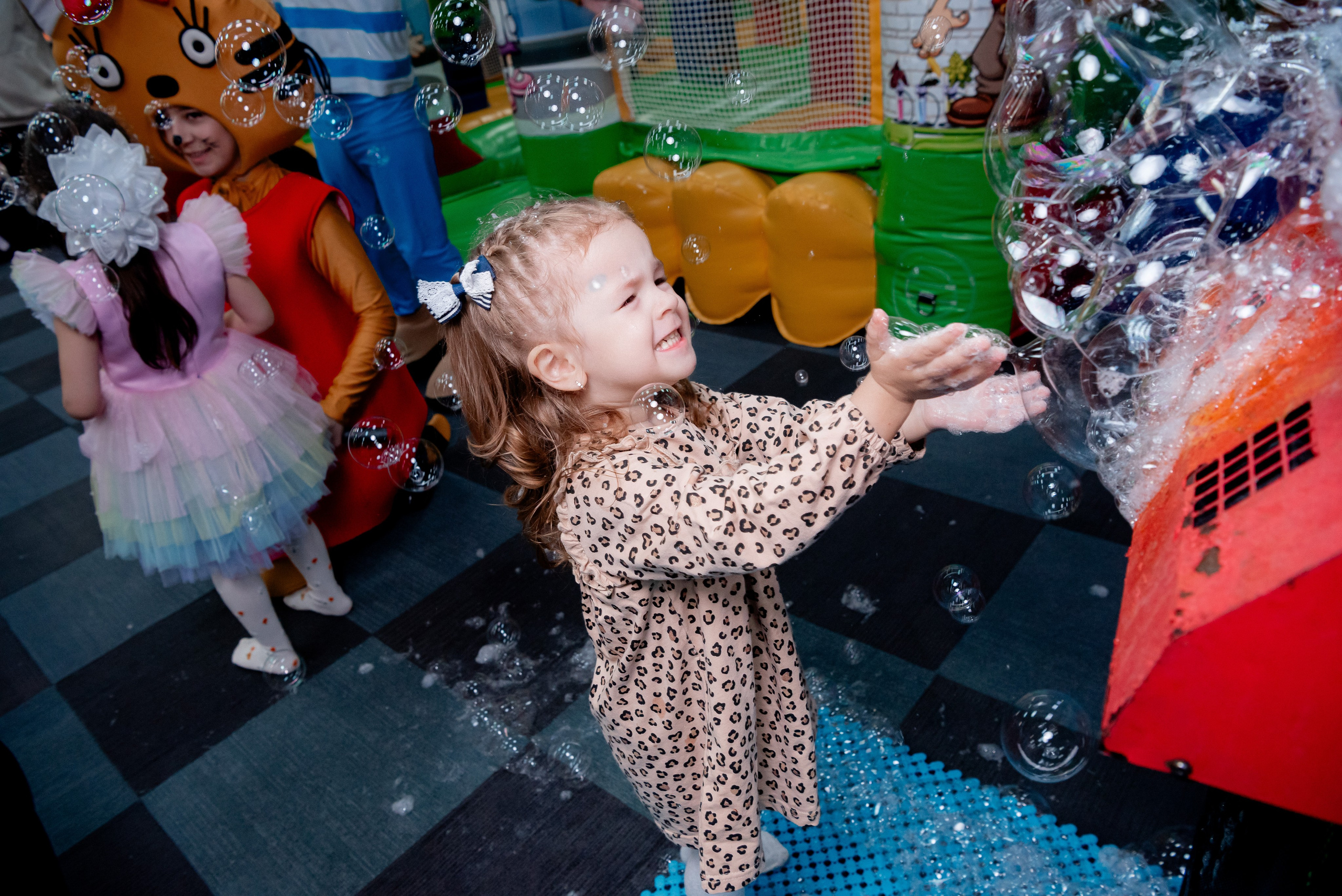 ДР В Локо Мотив Аниматоры Три кота. Фотограф в Волгограде и Волжском Александр Горбань