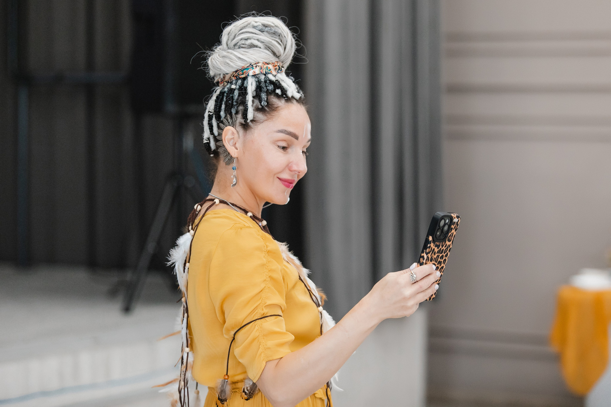 Дамский клуб 17 мая 2025. Роман Урумбаев фотограф Нижневартовск