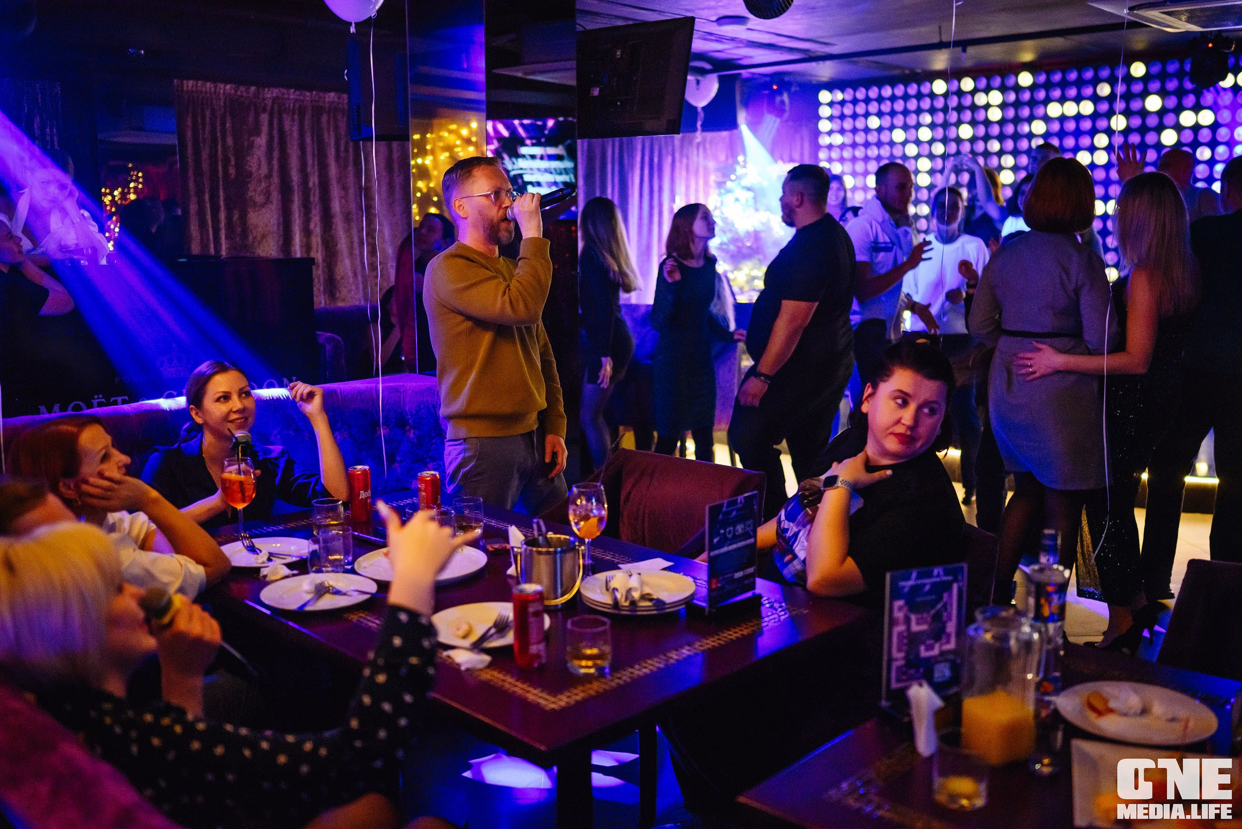 Репортаж из караоке-клуба Эйфория. One Media Life: фоторепортажи, фотоотчеты с мероприятий и заведений