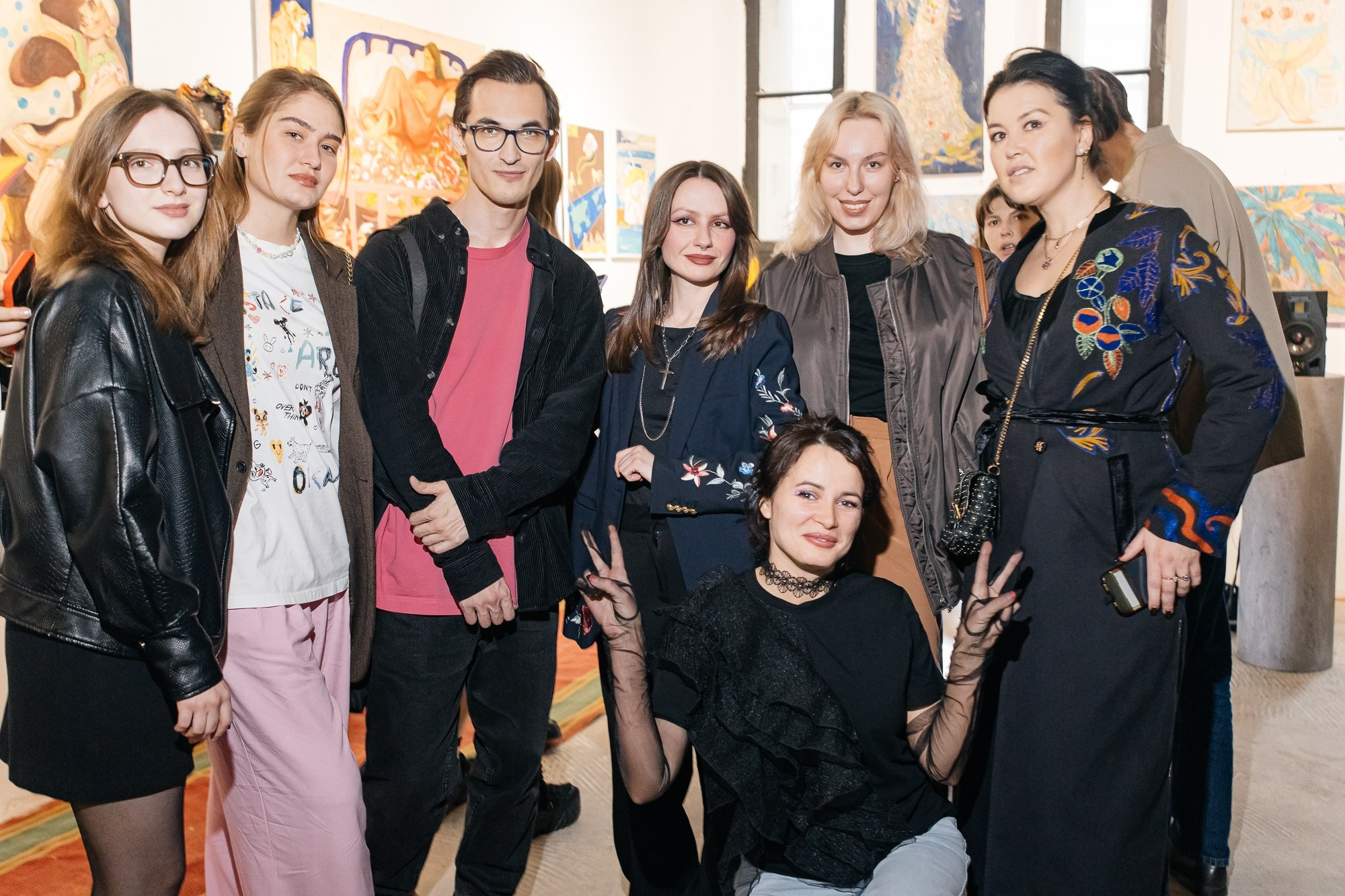 IZZI ROOM | Открытие выставки | май 2025. Репортажный фотограф в Санкт-Петербурге СПБ Алиса Ческидова на ваше мероприятие