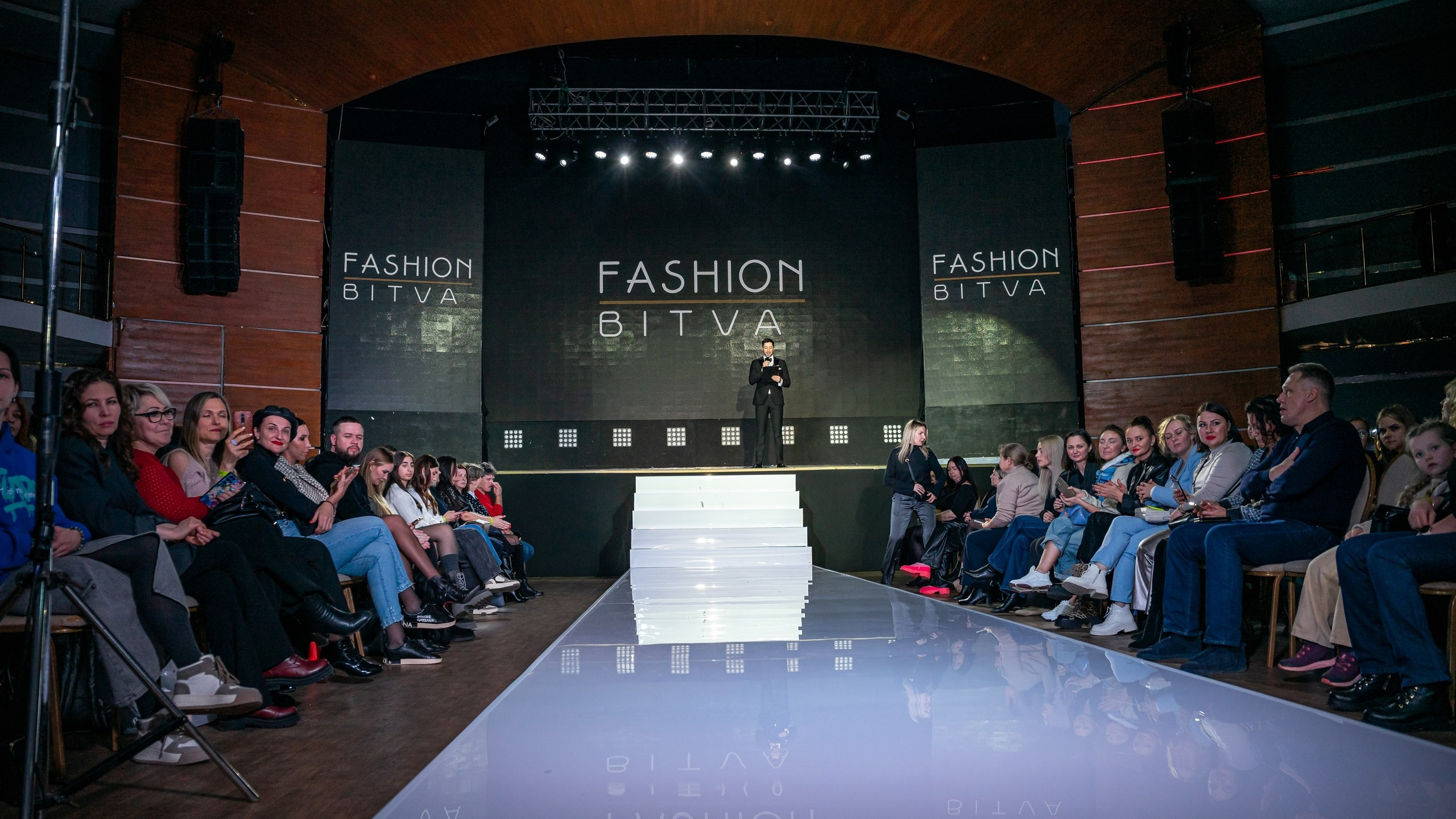 Модельный показ. Контент-фотограф в Москве Тима Забабурин