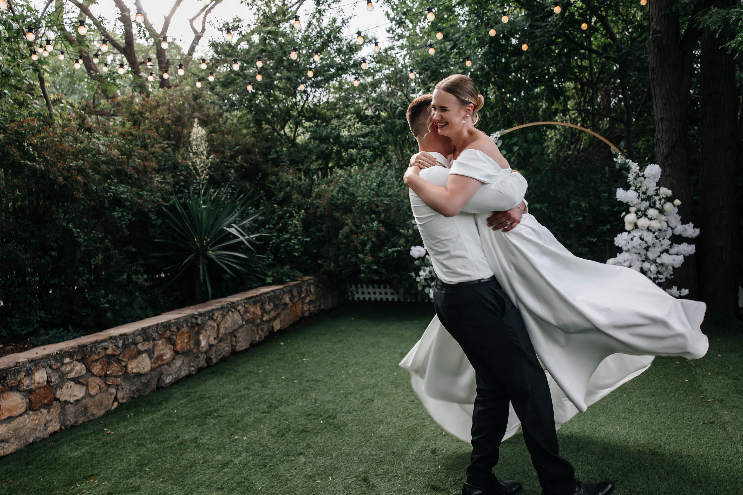 Анонс свадьбы Юлии и Игоря. Городская лавстори в Севастополе. Свадебный фотограф в Крыму и Севастополе Ольга Баскакова