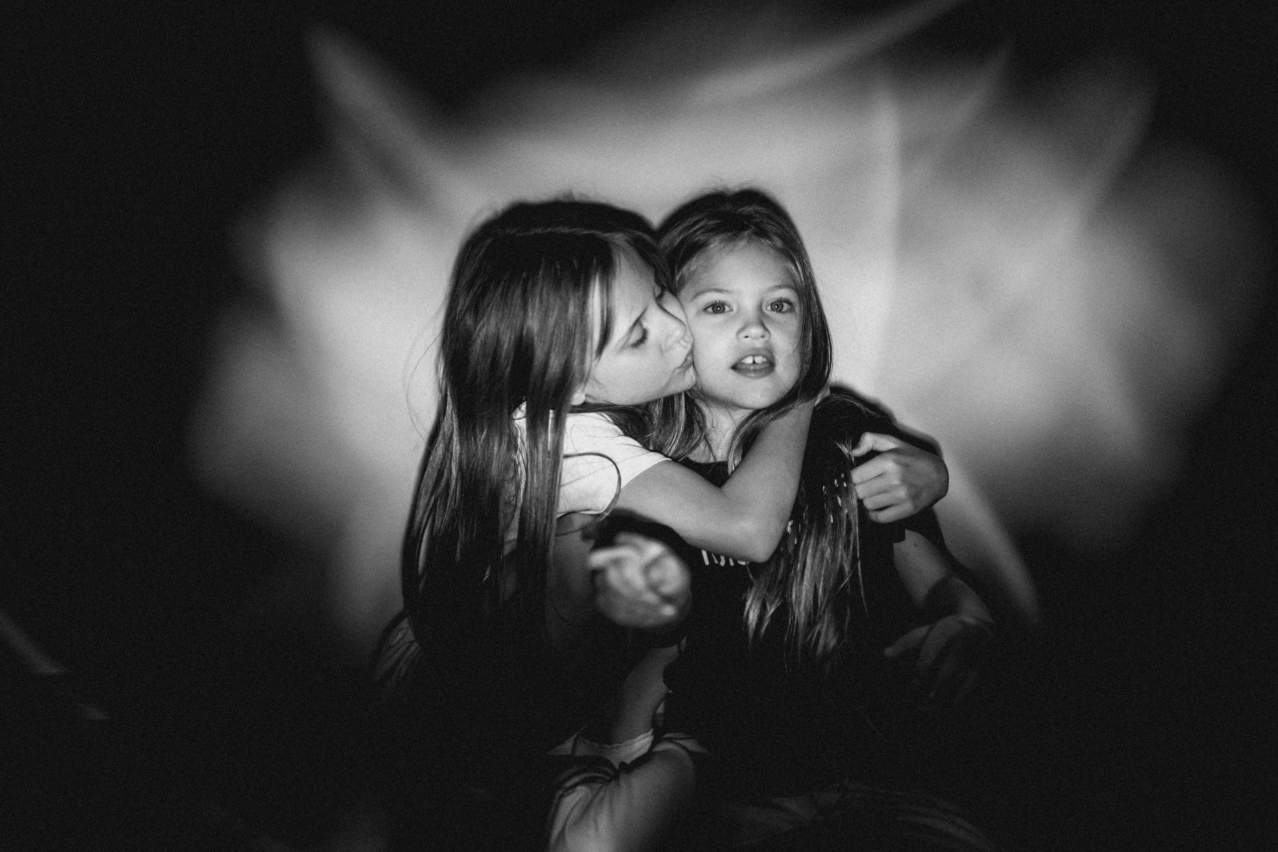 Малышки Нина и Аврора. Фотограф Наталья Гончарова. Снимаю живые портреты в Алматы