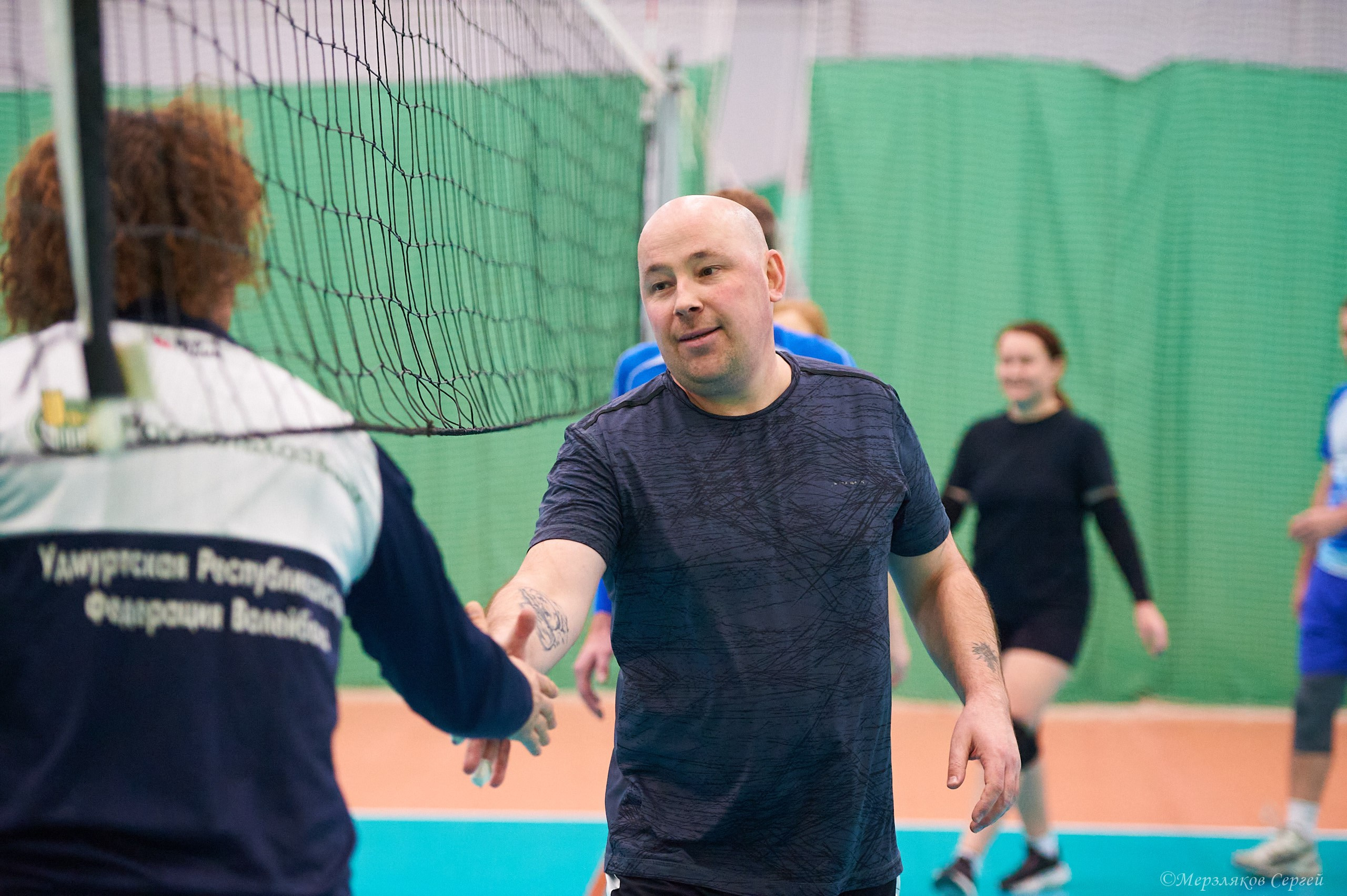 Новогодний волейбольный турнир. Ижевск. 16.12.23. Спортивный репортажный фотограф в Ижевске Сергей Мерзляков