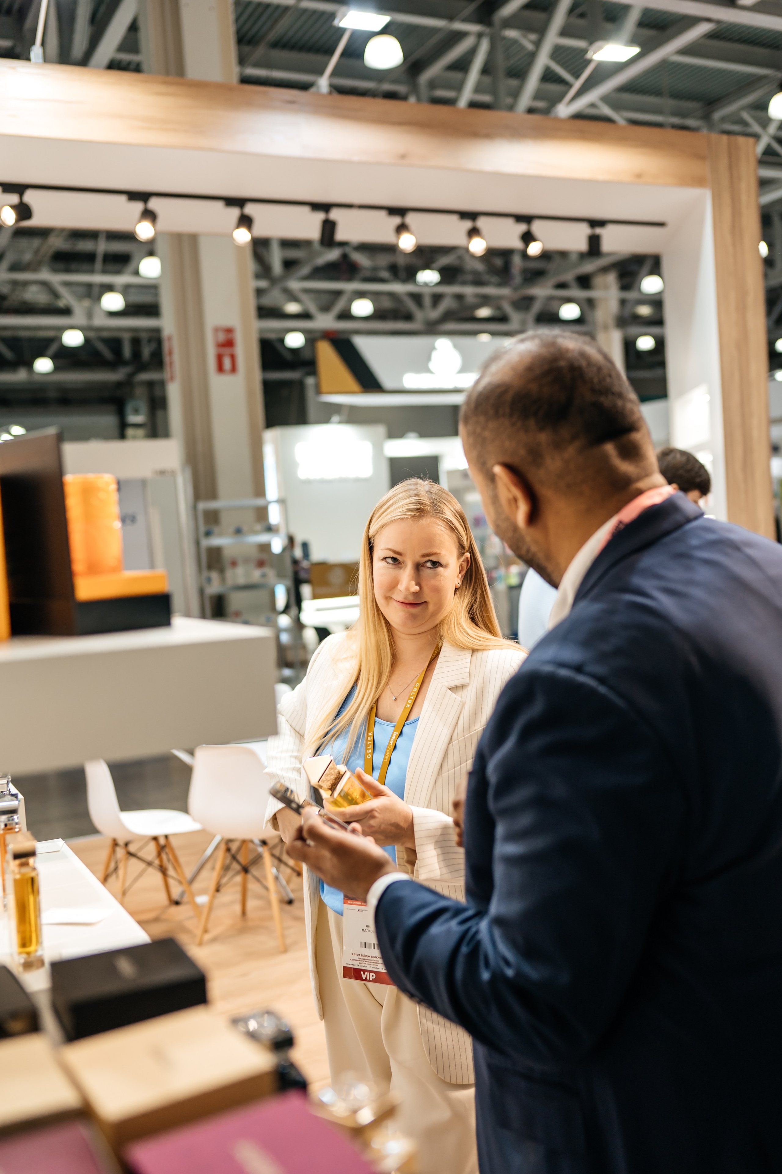 Almas parfumes Intersharm 2025. Фотограф в Москве Елена Брюханова