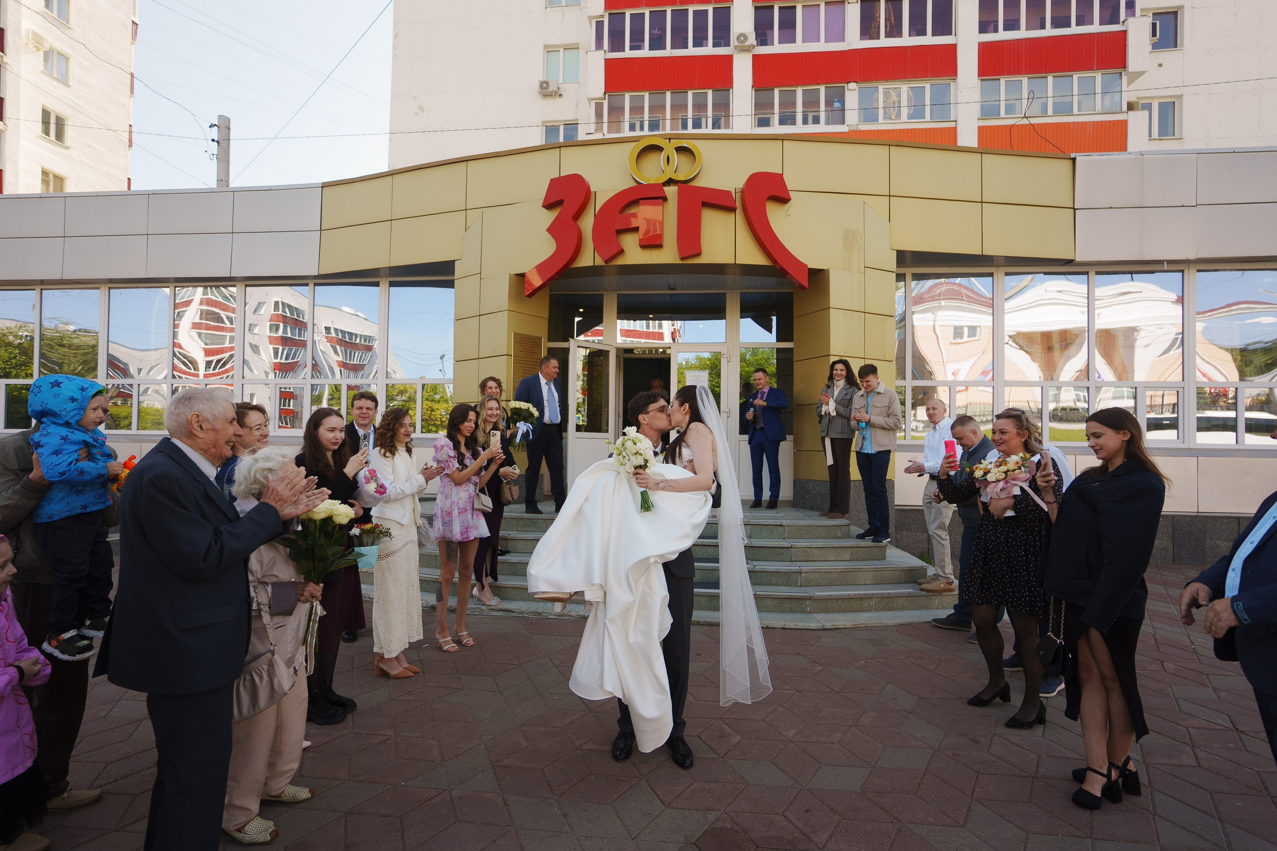 Свадебная съёмка в Уфе — Кировский ЗАГС, Ботанический сад, Президент Отель, экокомплекс Лель