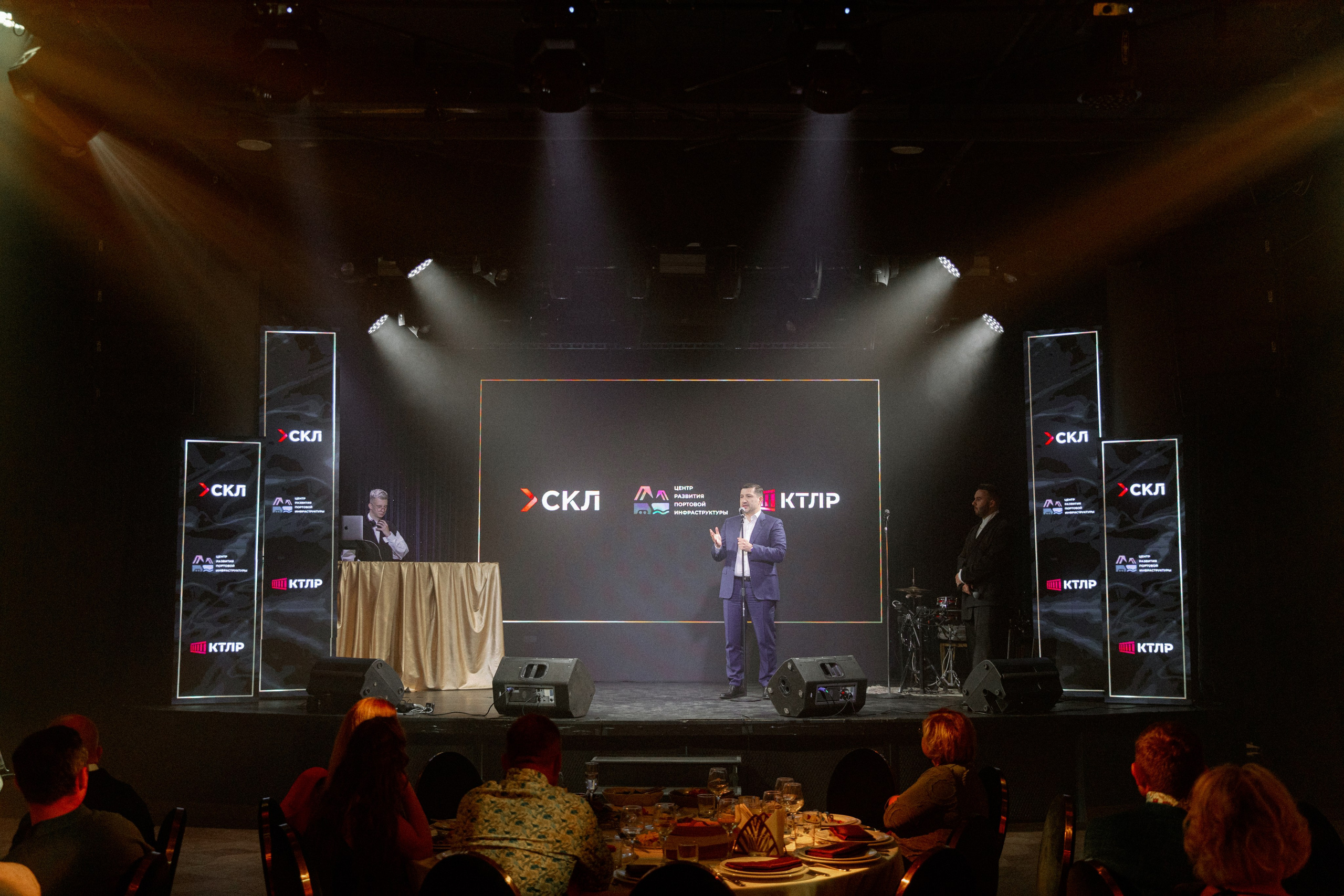 ЦРПИ. Свадебный и репортажный фотограф