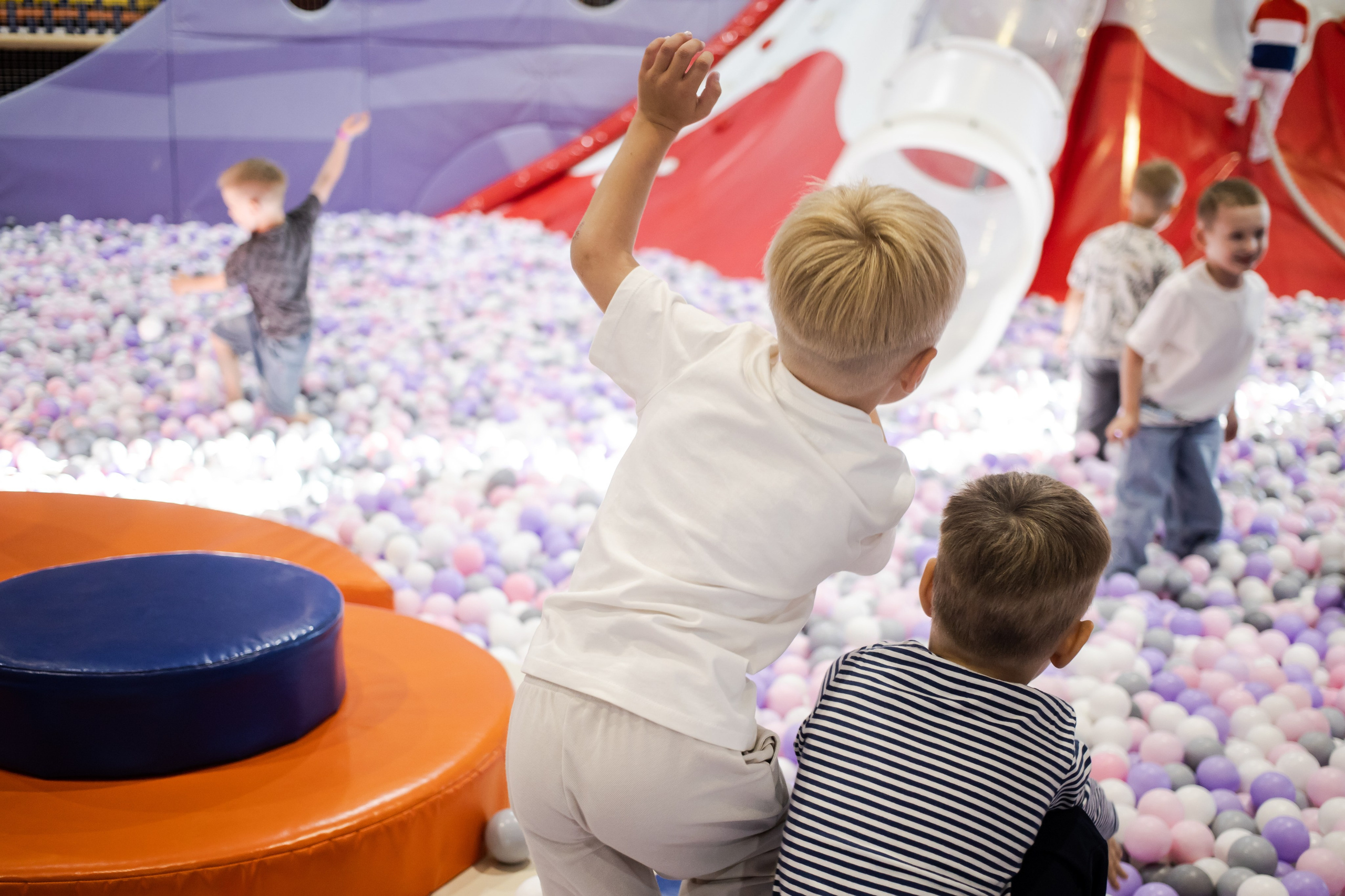 Марату 5. Фотографии с любовью