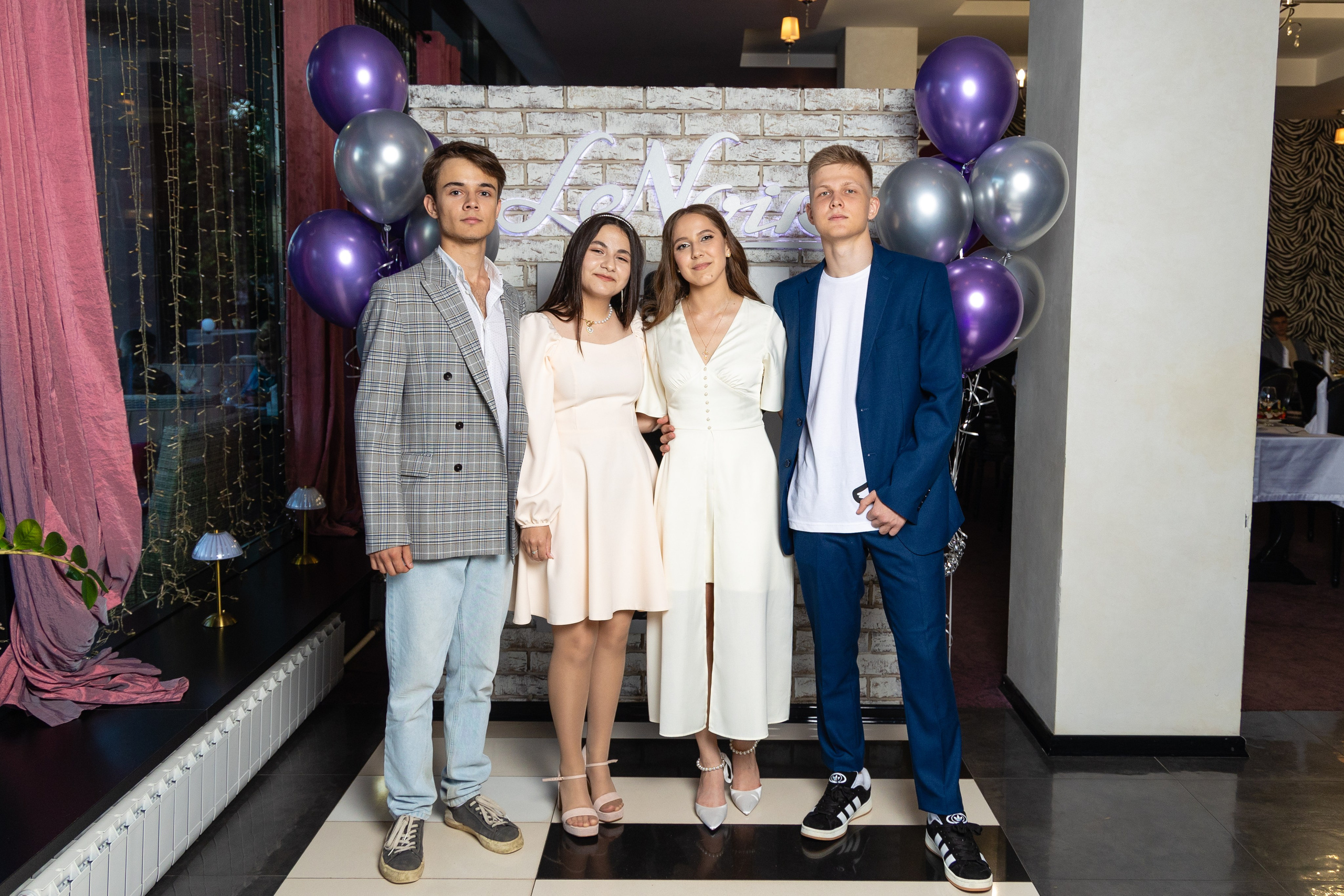 Выпускной в школе. Школьный фотограф Саратов Золотарь Ольга