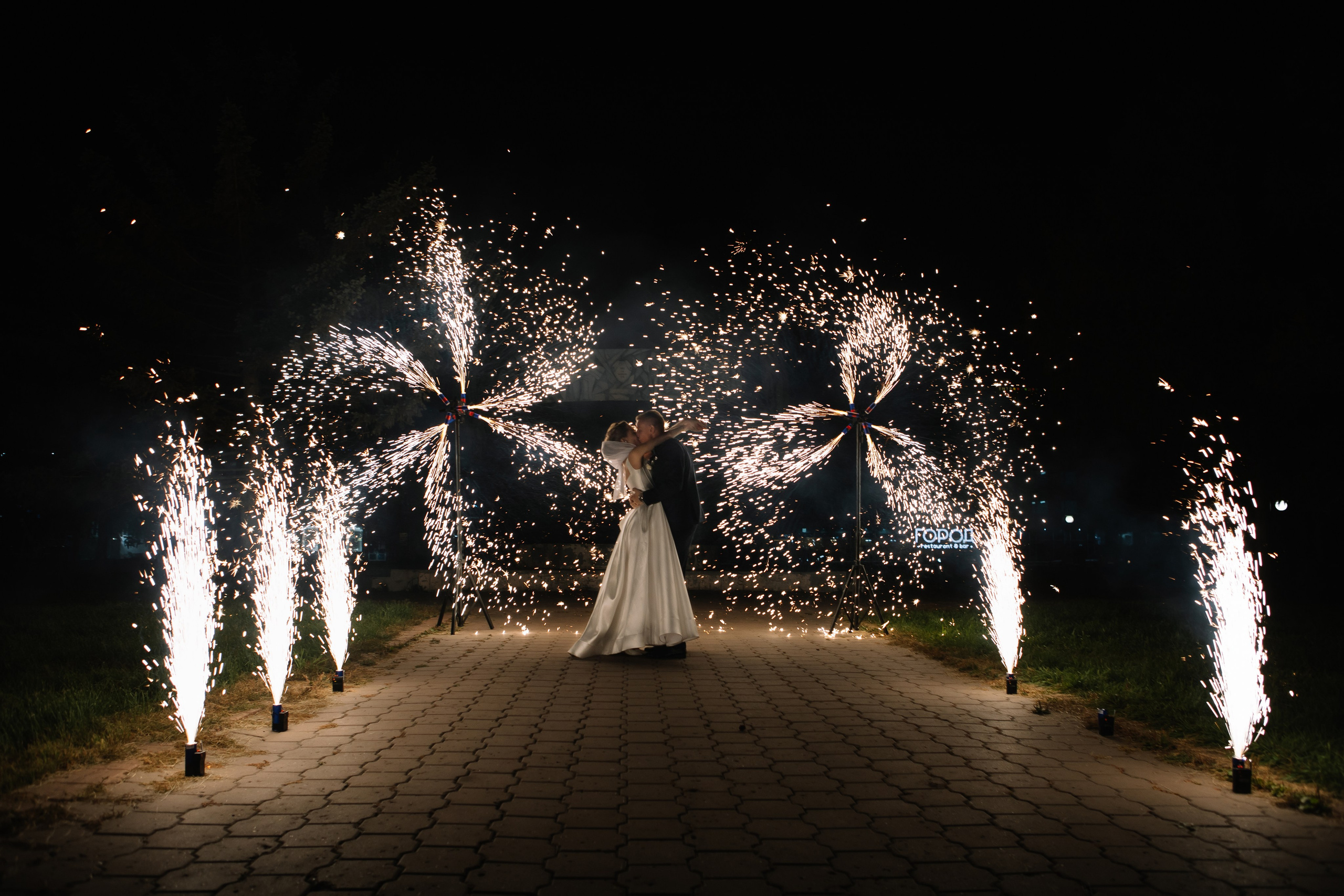 Александр и Анастасия. Свадебный фотограф и видеограф в Омске — Виталий и Алёна Орлянд