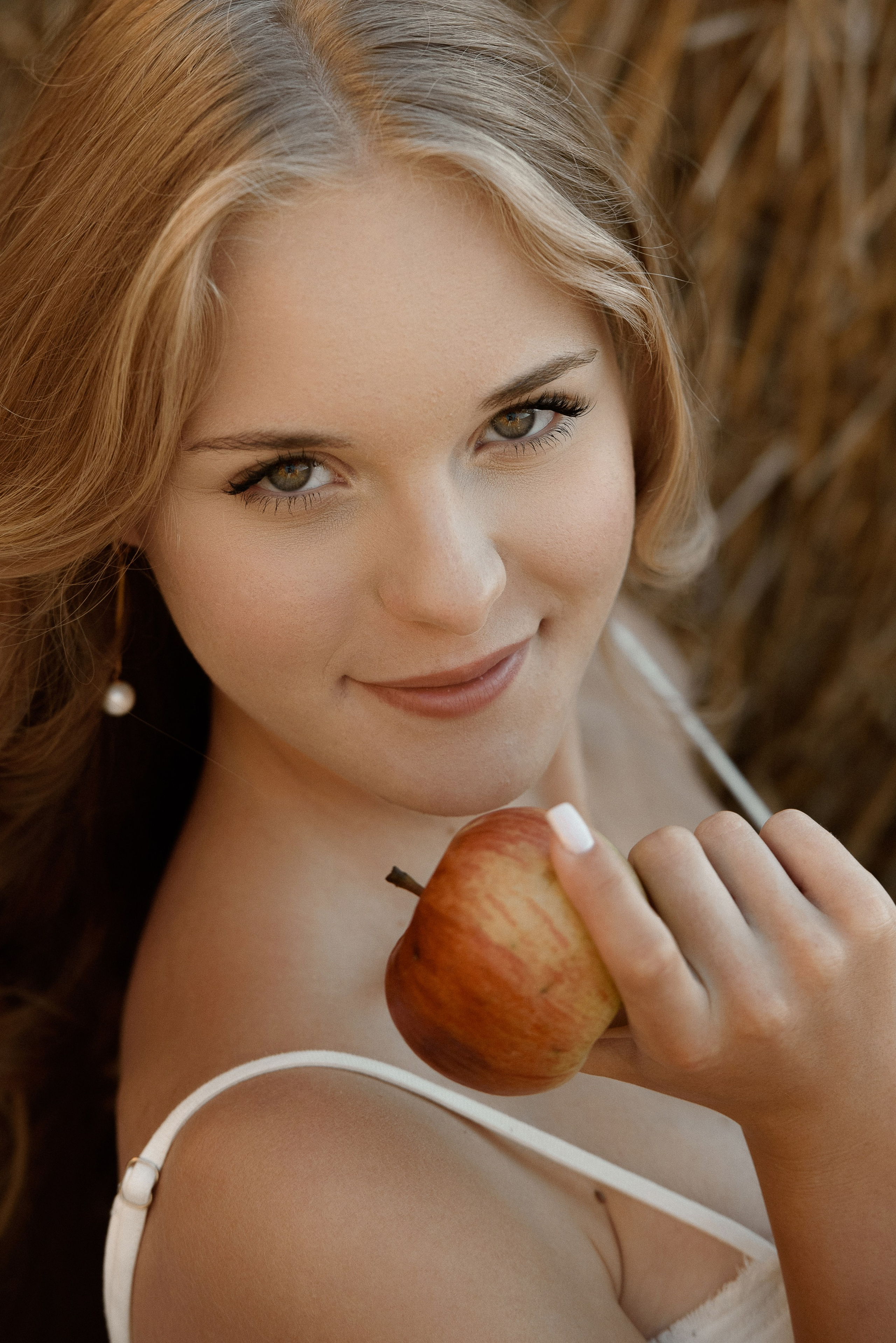 Юность. Римма Гусакова. Выпускные фотокниги. Детские и семейные фотосессии