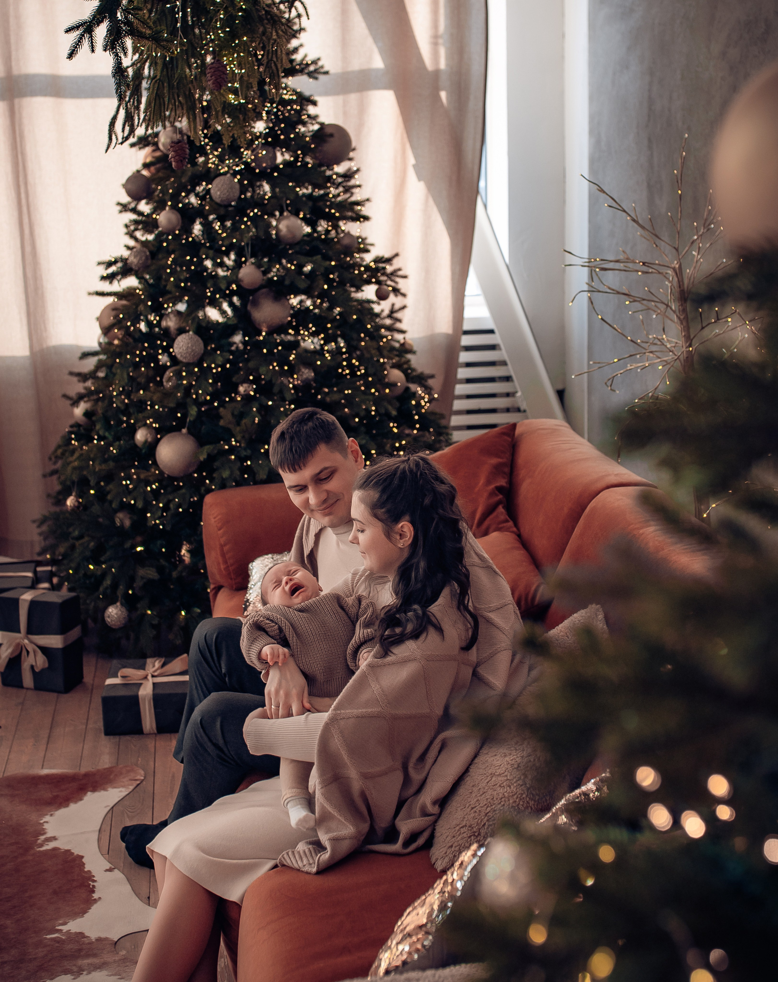 Виктория, Александр, Ванюша и Ариша. Фотографы крещения/венчания  Красноярск Татьяна и Вячеслав Переваловы