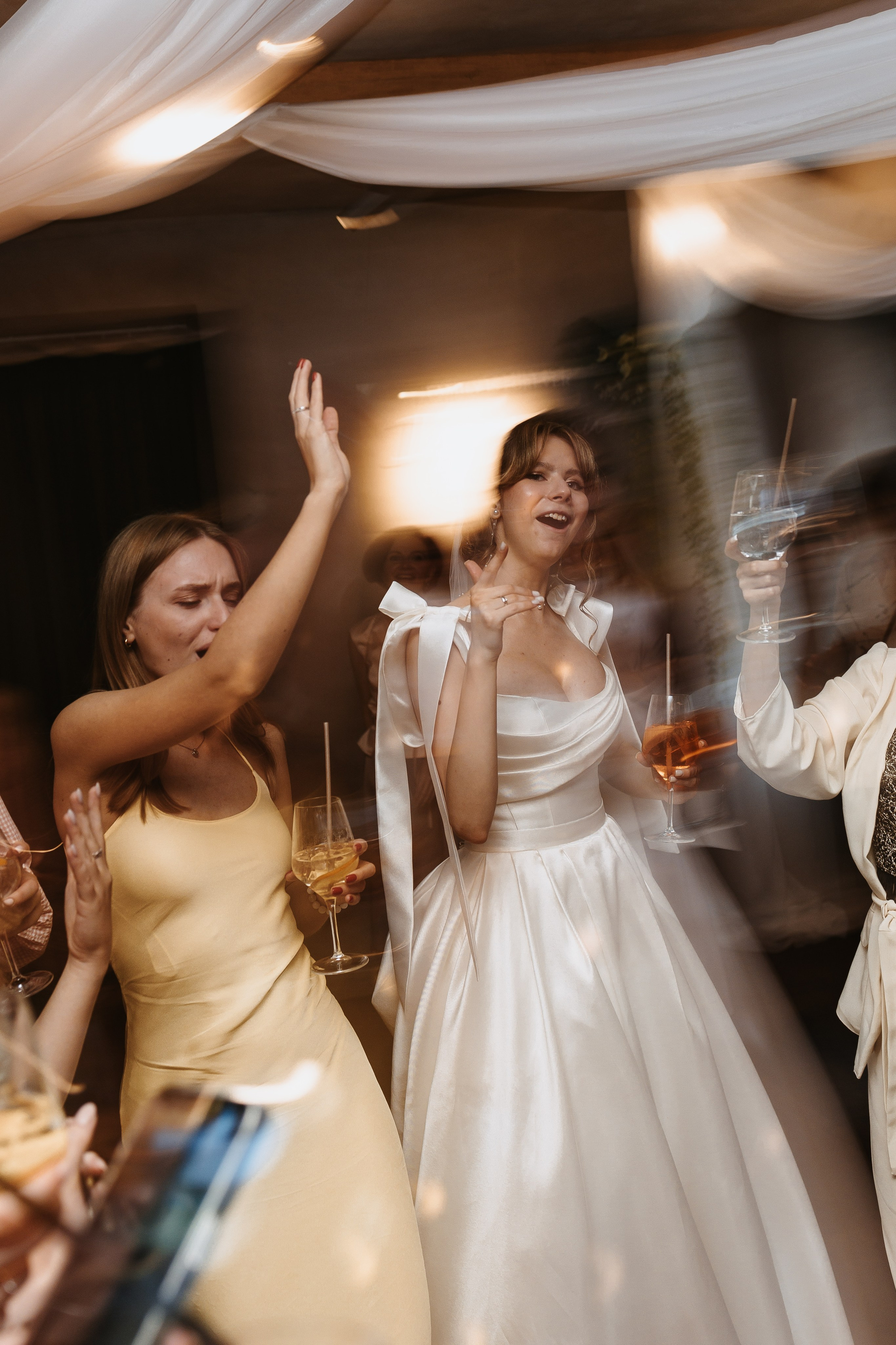 Илья и Ксюша (2024). Свадебный и семейный фотограф в Москве Яна Шувалова